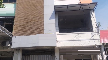 Disewakan Ruko di Jalan Raya Putro Agung Kulon Surabaya