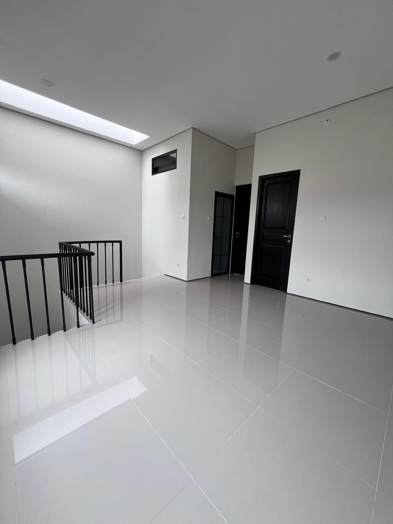 Rumah Minimalis Brand New, Siap huni lokasi strategis di Bintaro