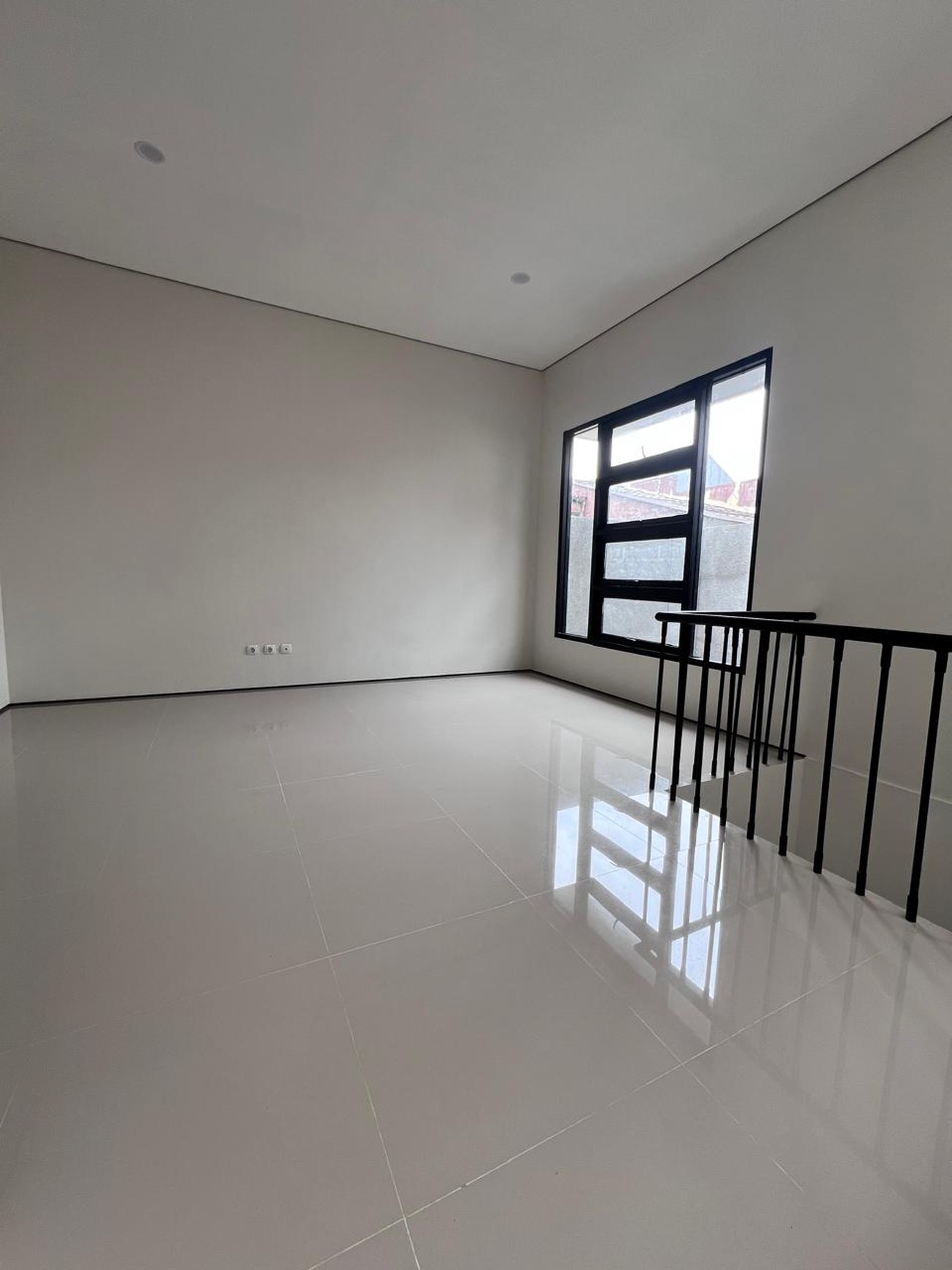 Rumah Minimalis Brand New, Siap huni lokasi strategis di Bintaro