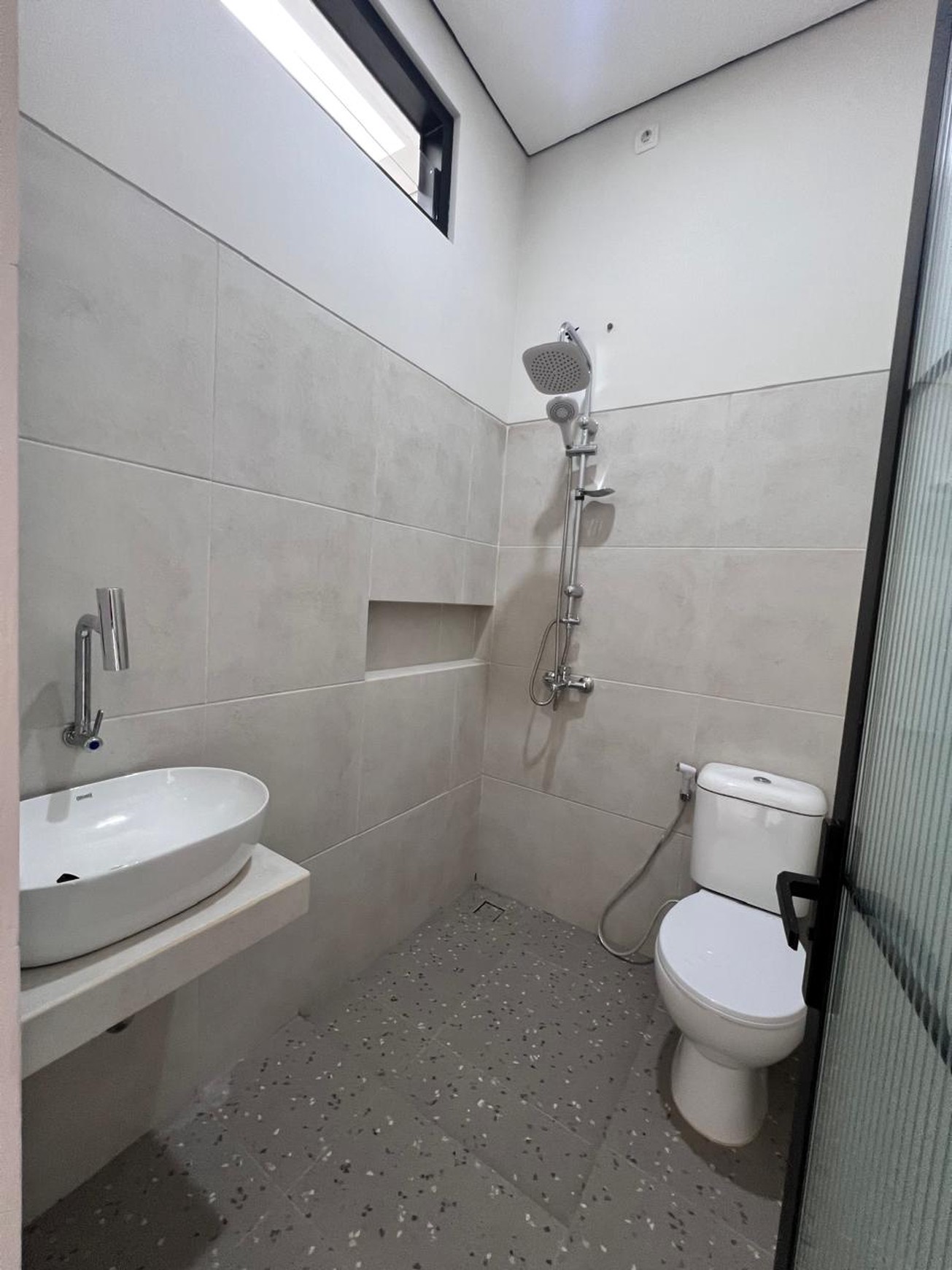 Rumah Minimalis Brand New, Siap huni lokasi strategis di Bintaro