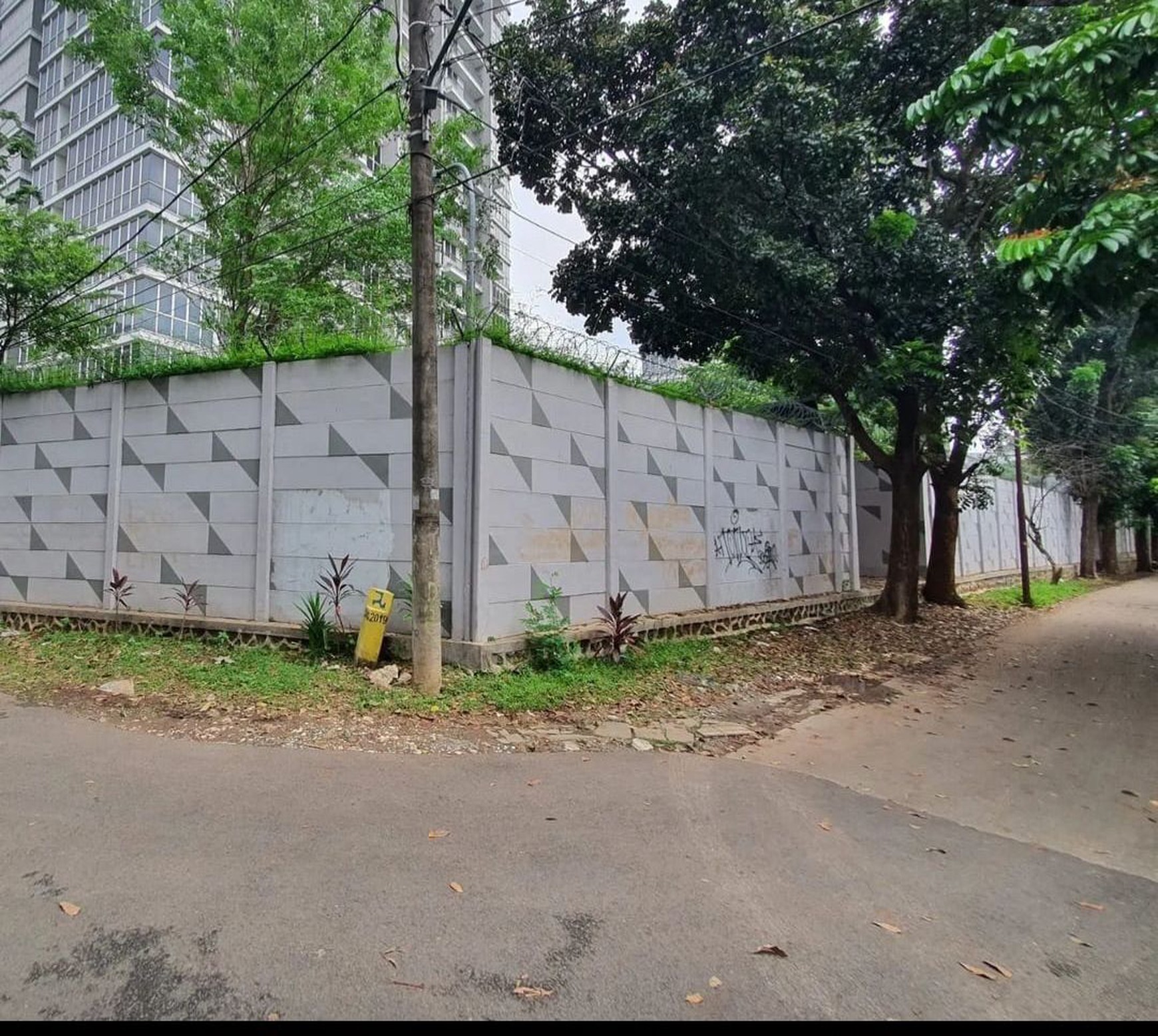 Kavling Siap Bangun Di Jl Damai Raya, Deplu Raya Pesanggrahan