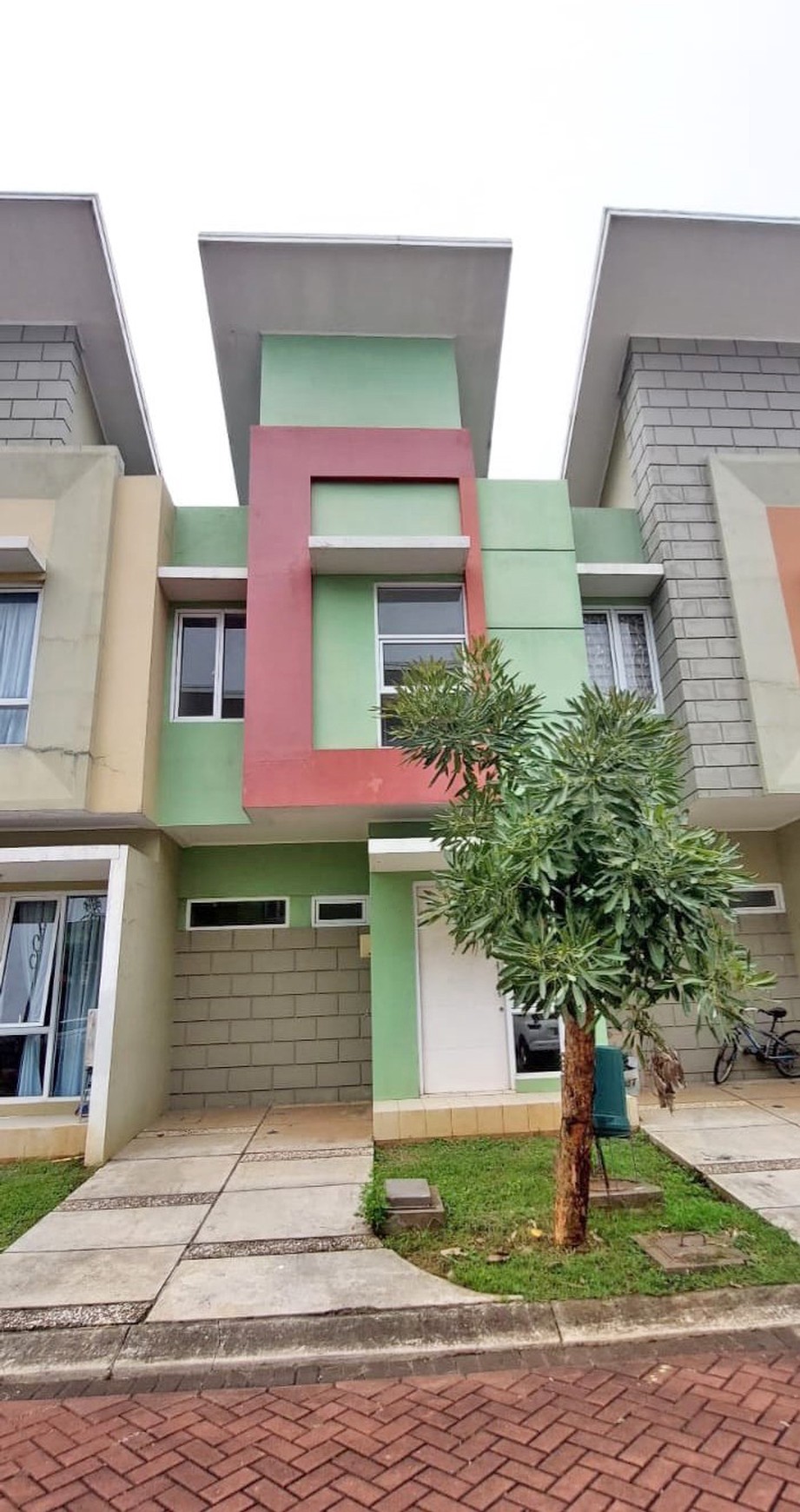 Rumah Minimalis Arcadia Village Gading Serpong, Lokasi Strategis