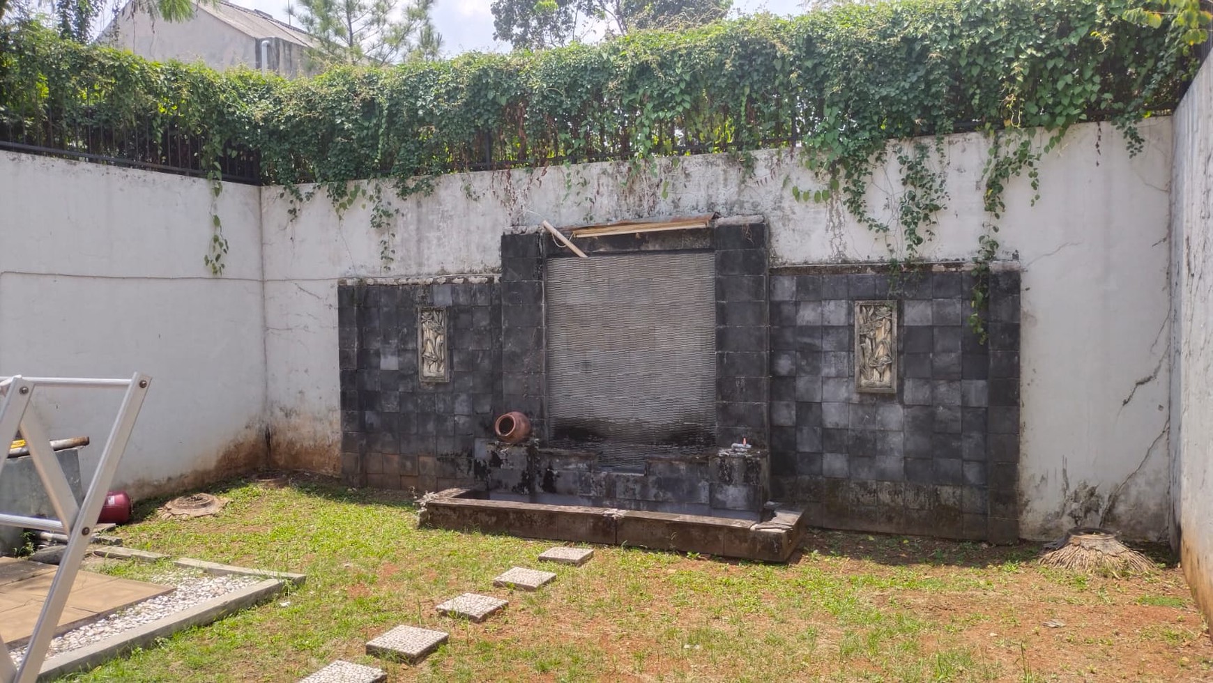 Rumah Bagus Di Melia Grove Graha Raya Bintaro Jaya