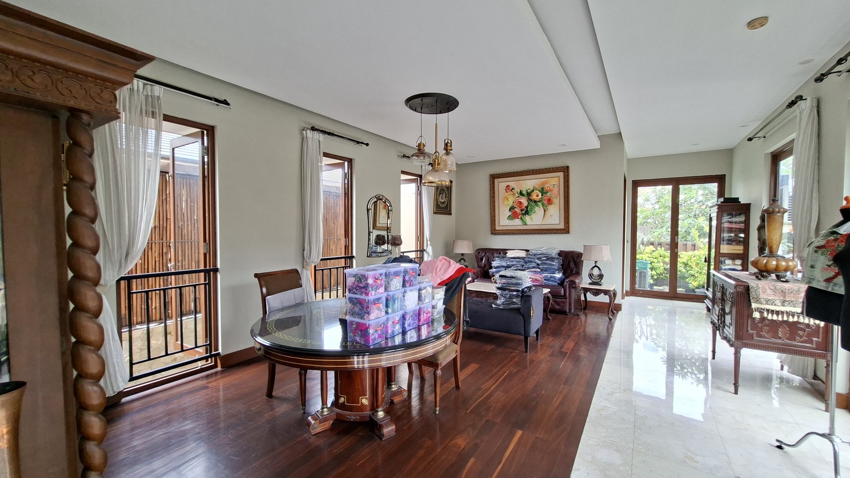 Rumah Bergaya Villa @Kemang