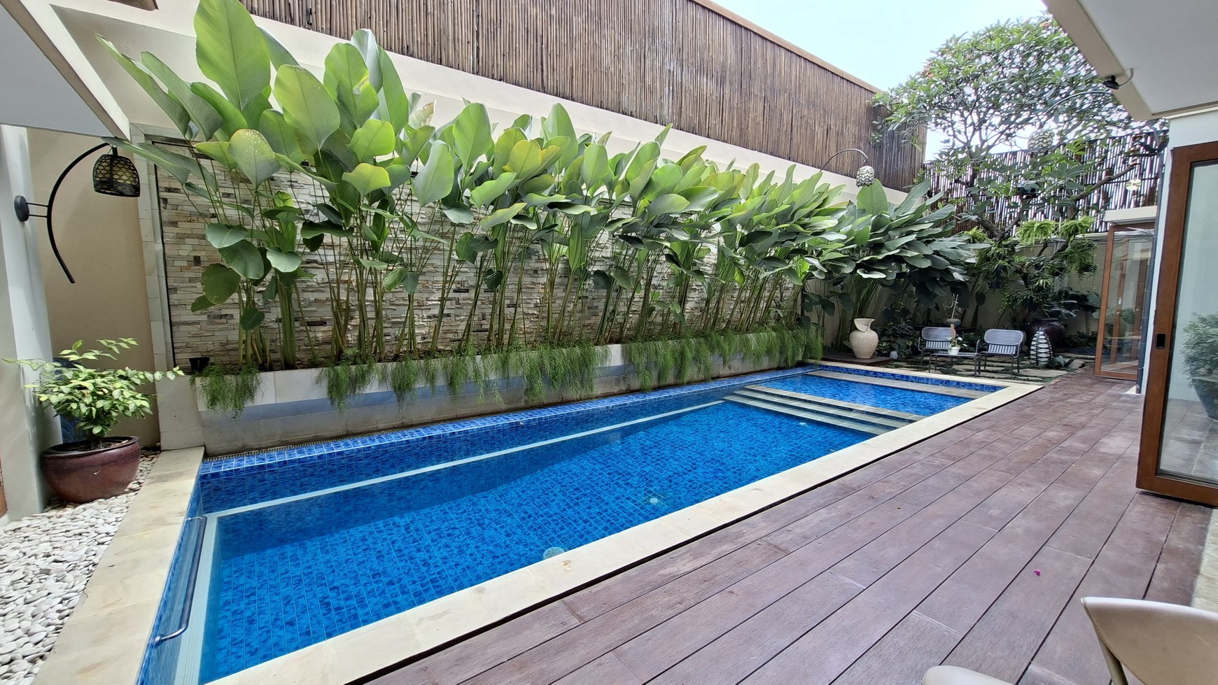 Rumah Bergaya Villa @Kemang