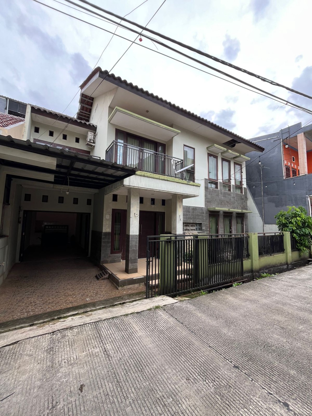Dijual Cepat Rumah Beserta Usaha Kost2an di Perumahan Setu Indah, Cipayung, Jakarta Timur. Dekat Cilangkap