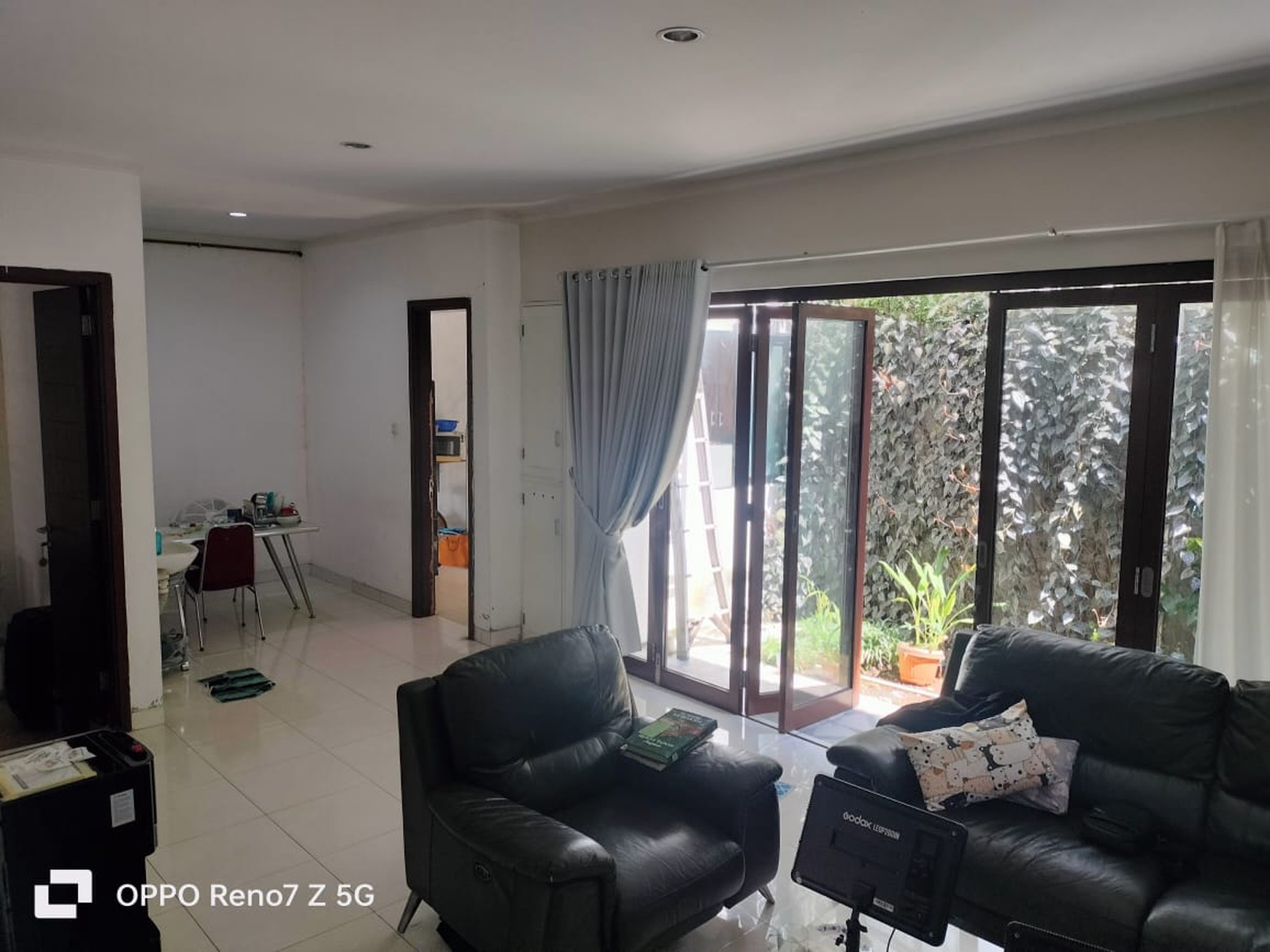 Disewa Rumah 2 Lantai Di Bintaro Jaya KT 4+1 KM 4+1 Siap Huni