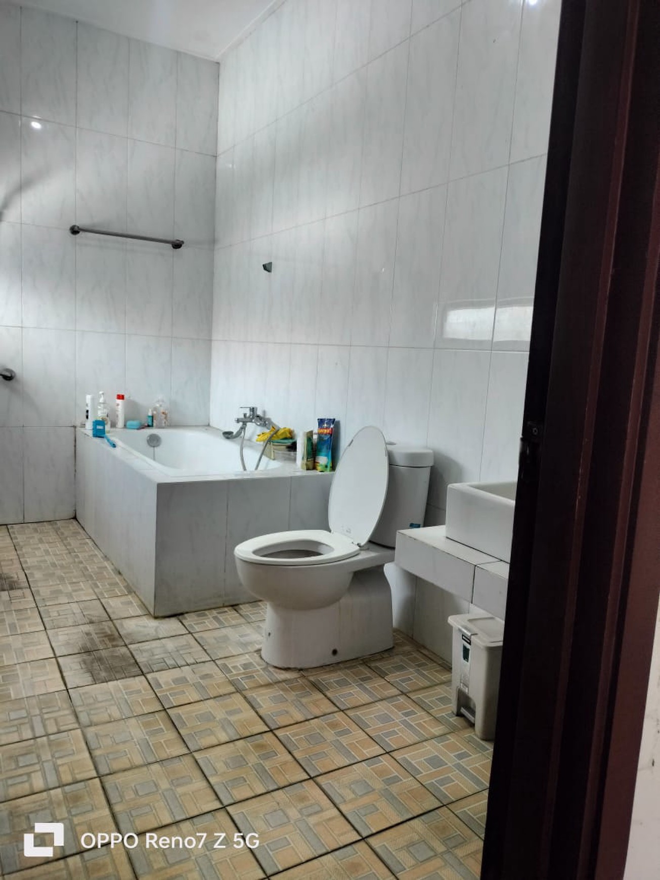 Disewa Rumah 2 Lantai Di Bintaro Jaya KT 4+1 KM 4+1 Siap Huni