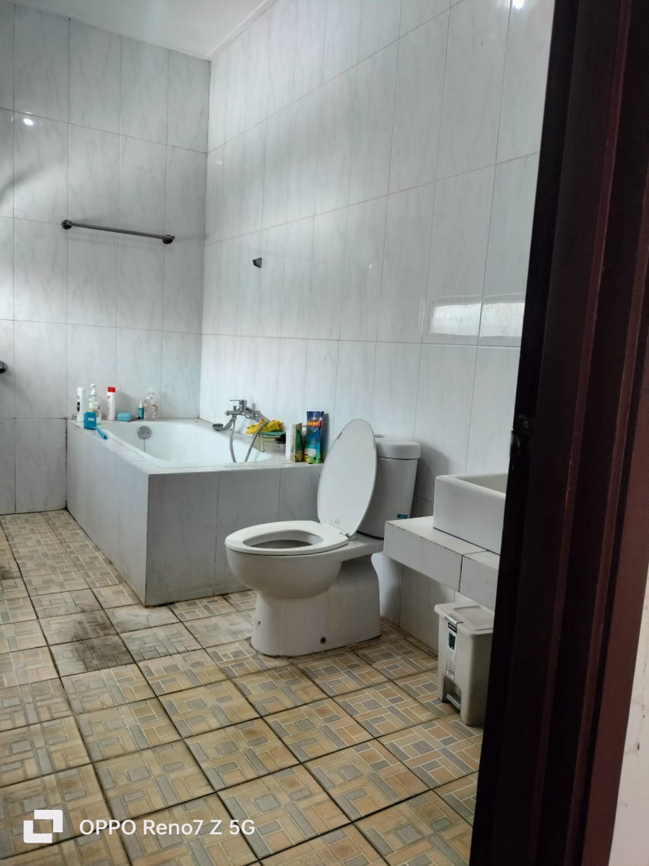 Disewa Rumah 2 Lantai Di Bintaro Jaya KT 4+1 KM 4+1 Siap Huni
