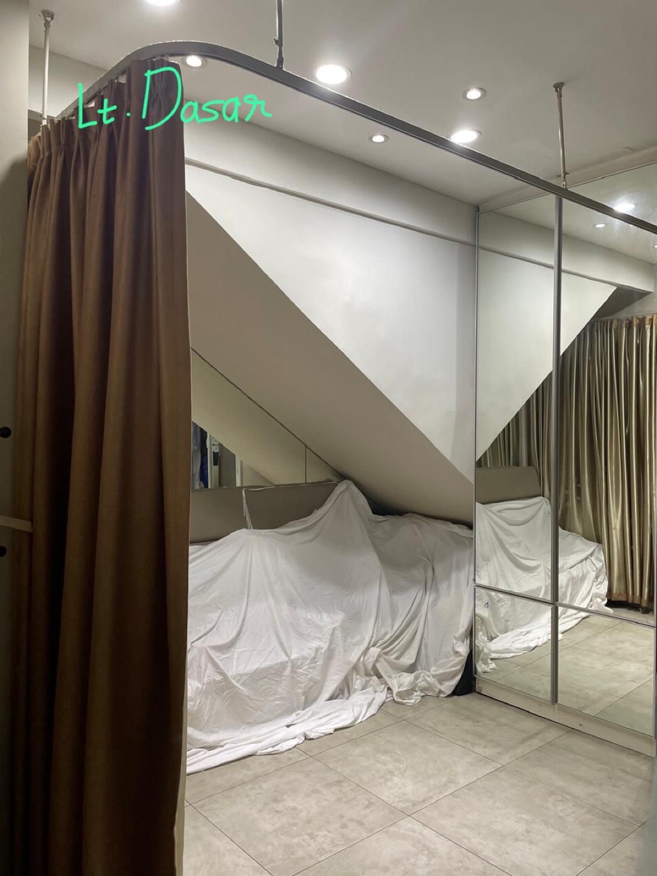 Ruko siap pakai di area strategis dekat dengan mall kelapa gading.