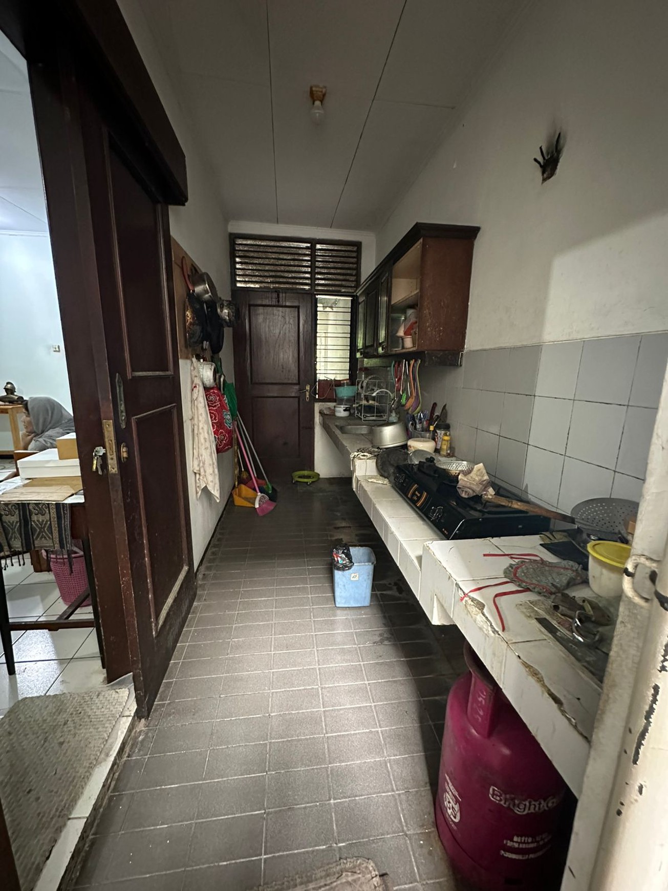 Rumah 2 lantai, bebas banjir, lokasi strategis di Jakarta Selatan.