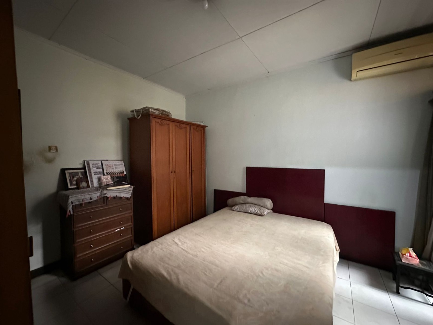 Rumah 2 lantai, bebas banjir, lokasi strategis di Jakarta Selatan.