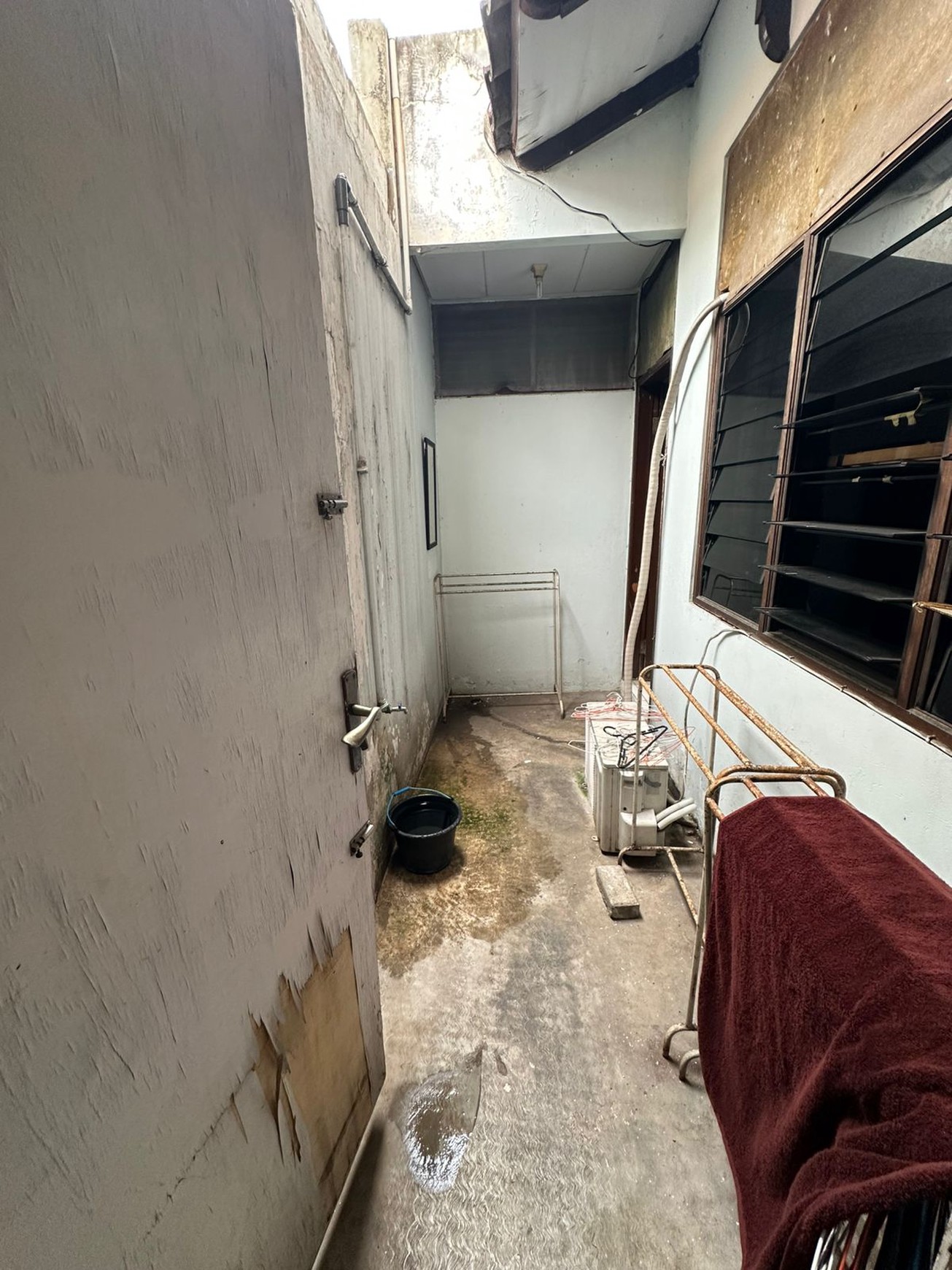 Rumah 2 lantai, bebas banjir, lokasi strategis di Jakarta Selatan.