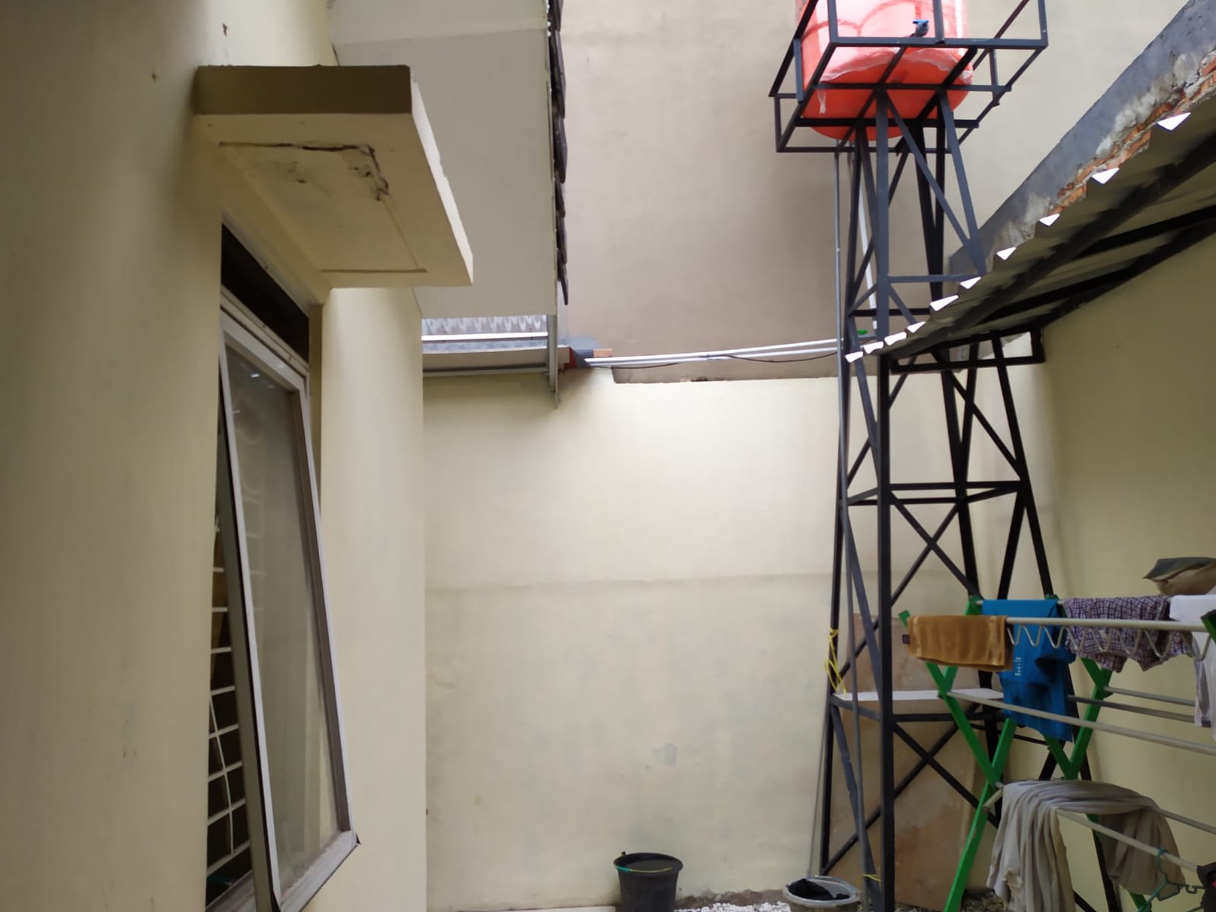 Rumah Siap Huni dan Bisa untuk Usaha di Metland Cileungsi