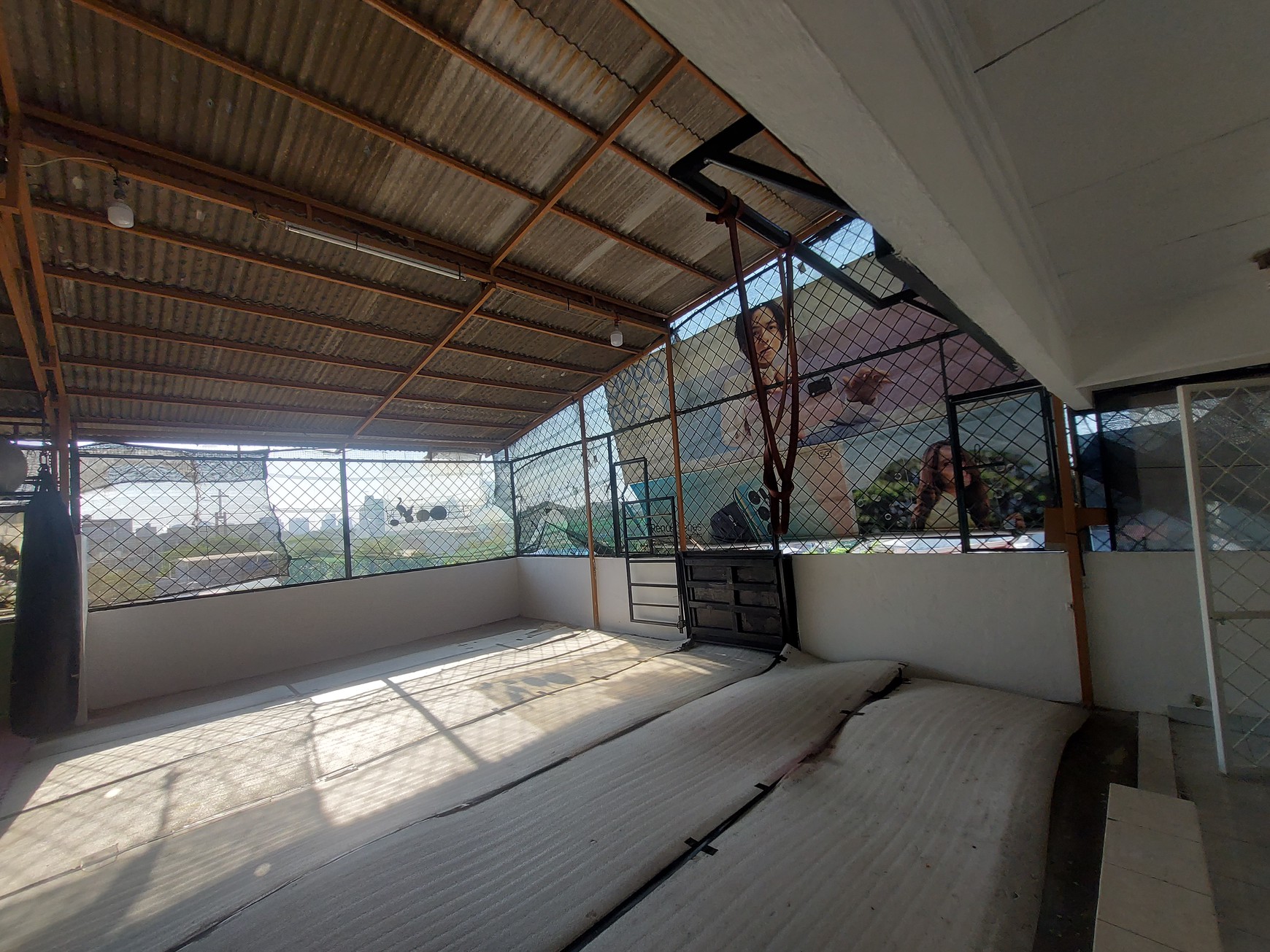 Ruko besar rapi. cocok untuk gudang konveksi di Benda Kemayoran