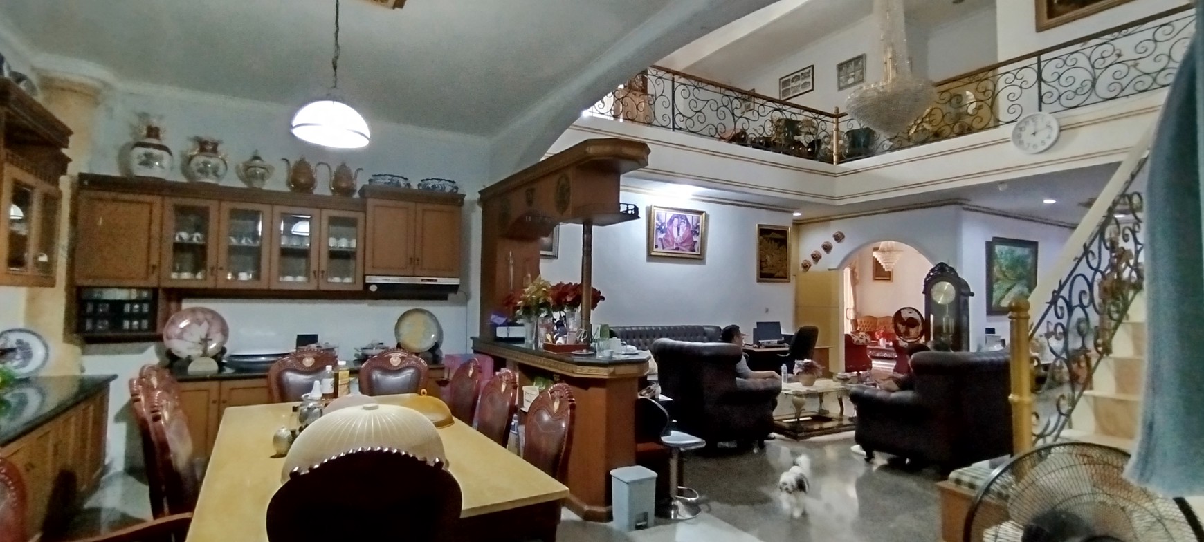 Jual MURAH! Rumah hoek bagus dan siap pakai di Cempaka Putih tengah