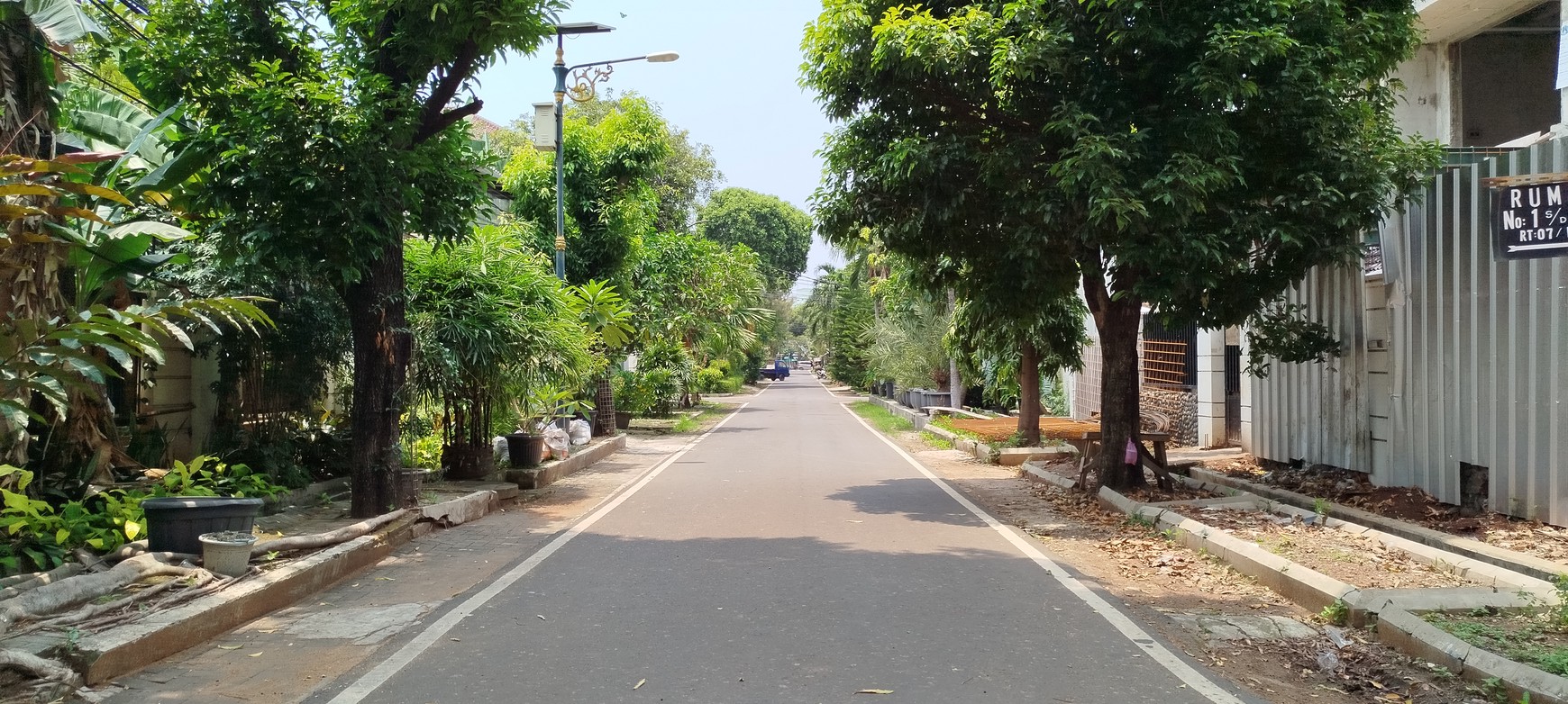 Jual MURAH! Rumah hoek bagus dan siap pakai di Cempaka Putih tengah