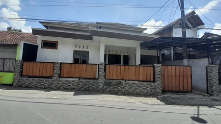 Rumah Tinggal 3 Kamar Tidur Lokasi Strategis di Sendangtirto Berbah Sleman 