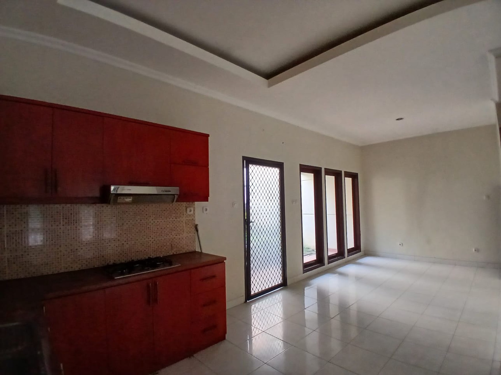 Disewakan rumah dalam cluster 4 KT di Graha Hijau Ciputat dengan banyak Fasilitas 