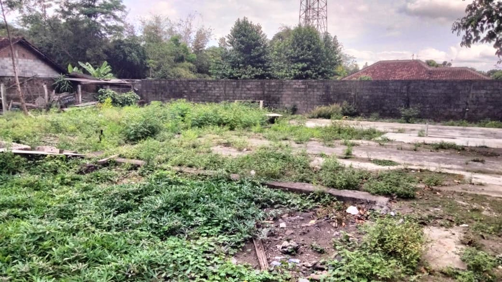 Tanah Luas 600 Meter Persegi Lokasi Strategis di Condong Catur Depok Sleman 