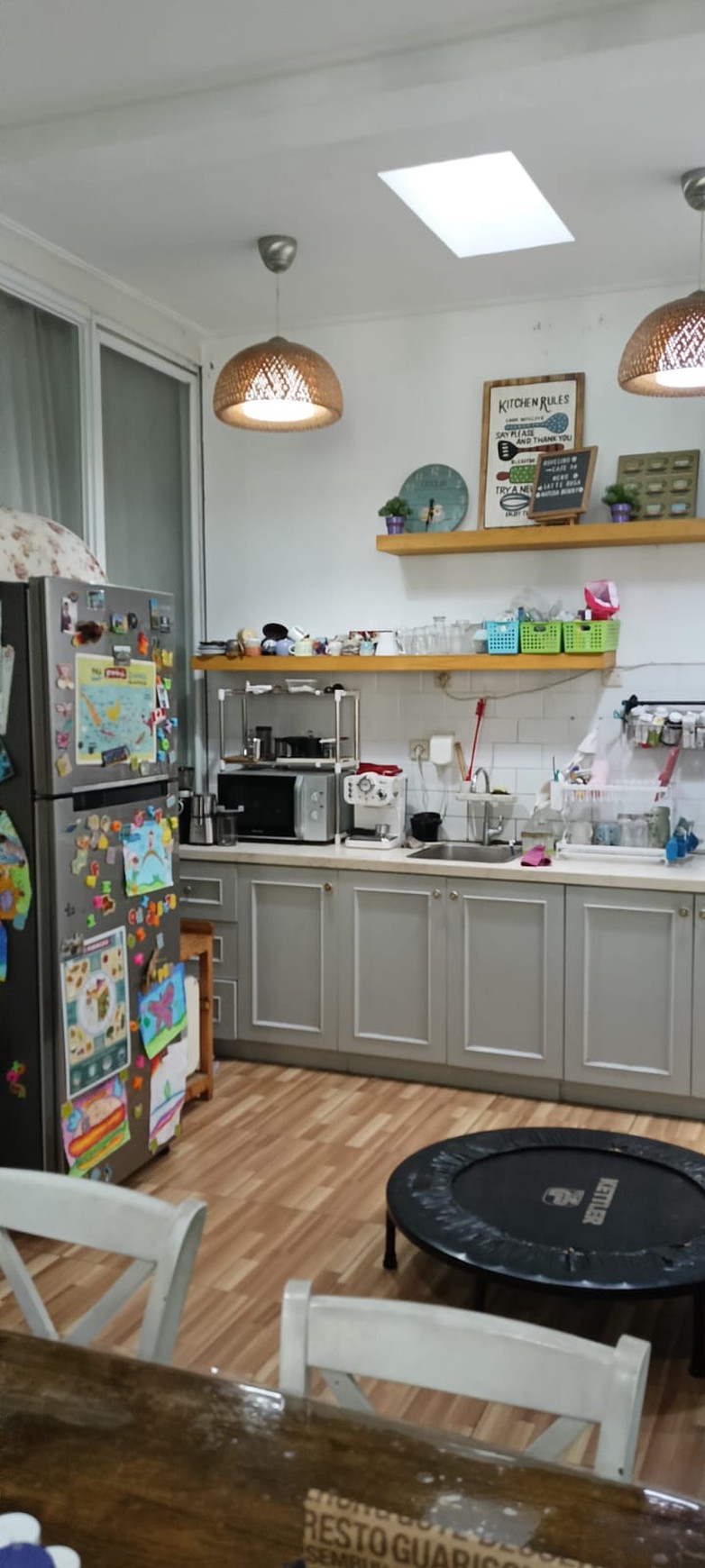 Rumah di Bintaro Sektor 9, 2 Lantai Sudah SHM KT 4+1 KM 3+1.