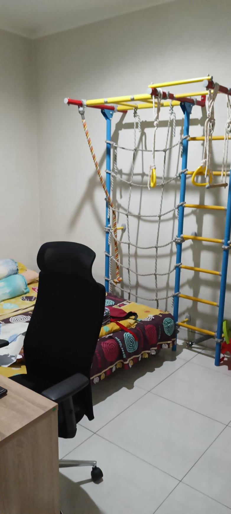 Rumah di Bintaro Sektor 9, 2 Lantai Sudah SHM KT 4+1 KM 3+1.