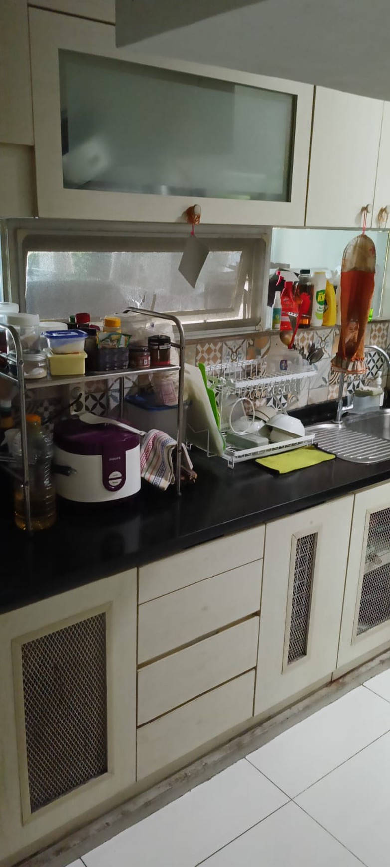 Rumah di Bintaro Sektor 9, 2 Lantai Sudah SHM KT 4+1 KM 3+1.