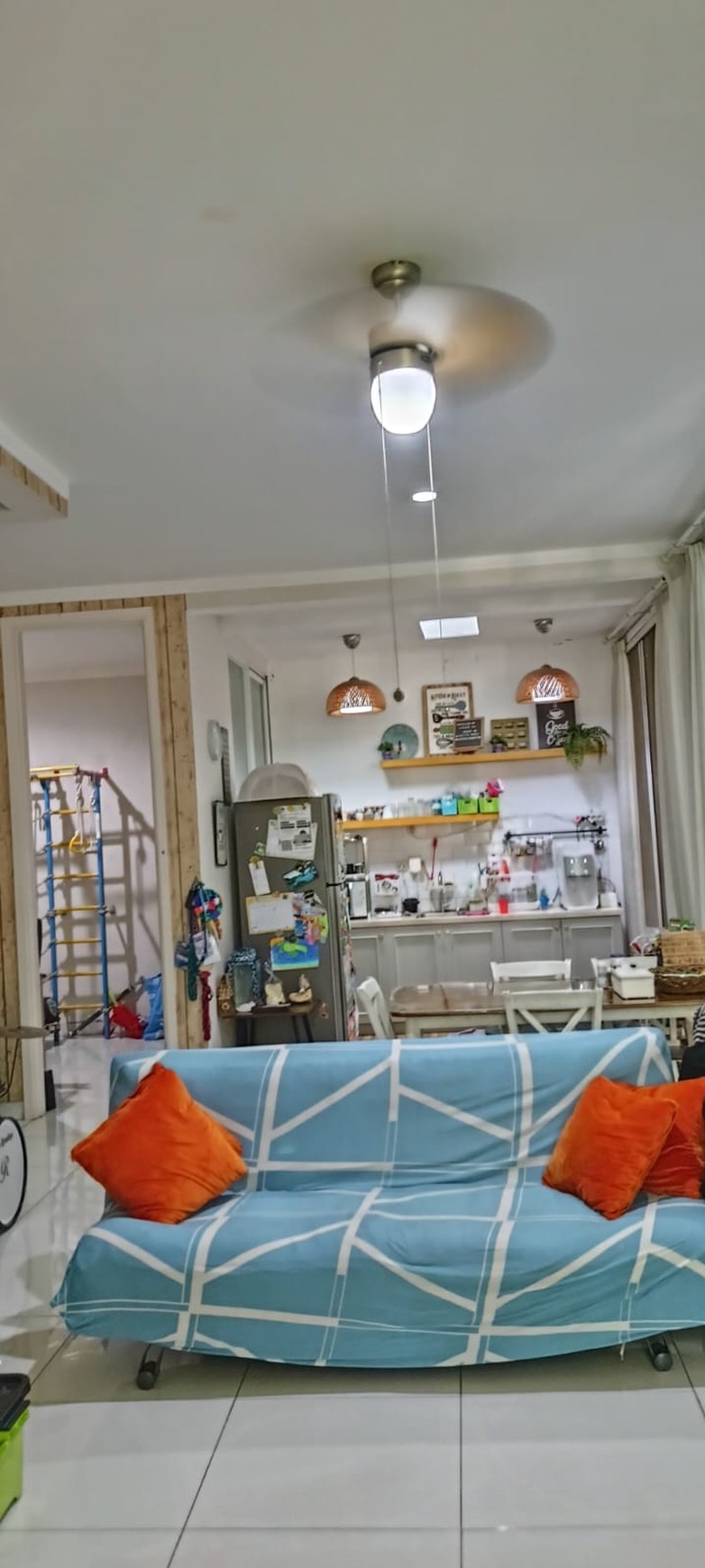 Rumah di Bintaro Sektor 9, 2 Lantai Sudah SHM KT 4+1 KM 3+1.