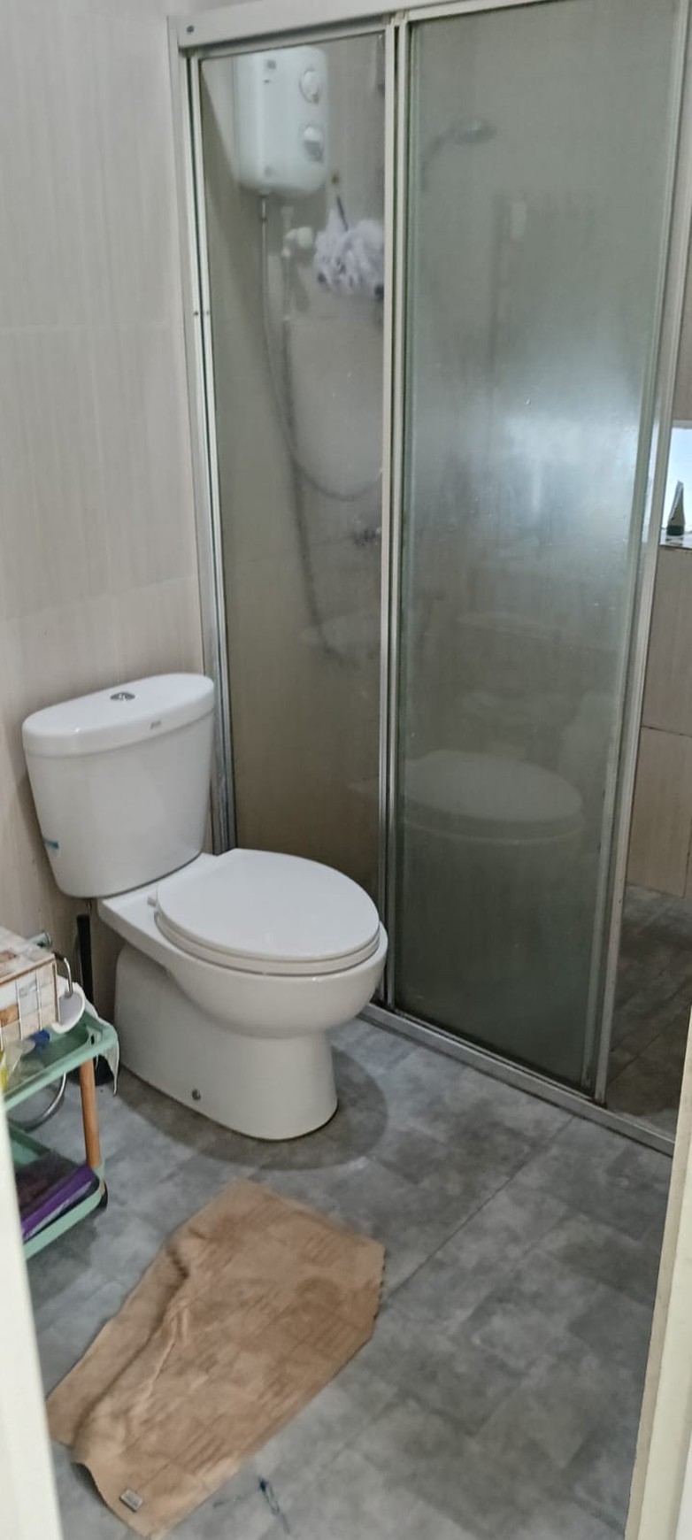 Rumah di Bintaro Sektor 9, 2 Lantai Sudah SHM KT 4+1 KM 3+1.