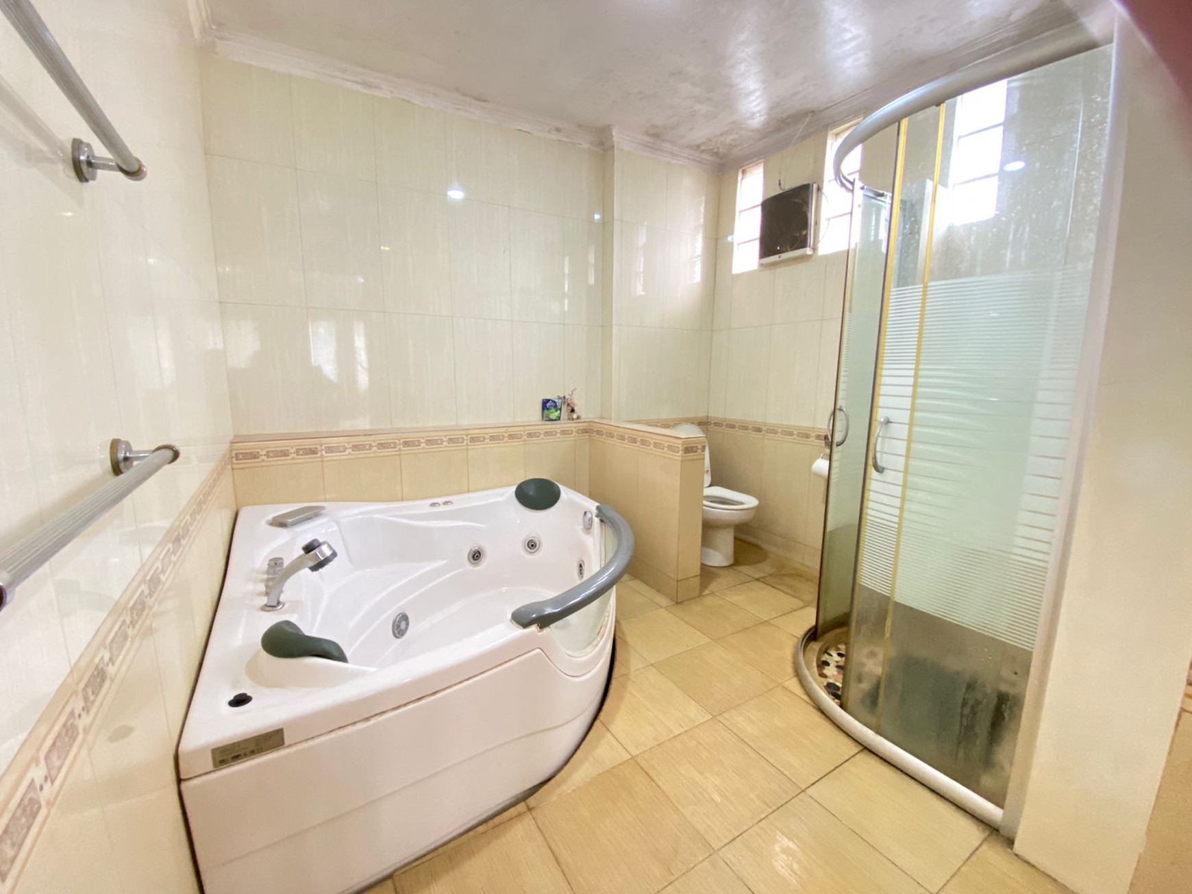 Rumah Villa Dago Pakar Dijual Full Furnished Bandung Jawa Barat