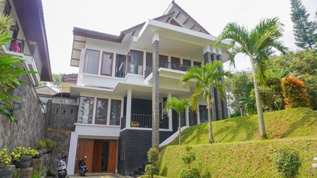 Rumah Villa Dago Pakar Dijual Full Furnished Bandung Jawa Barat