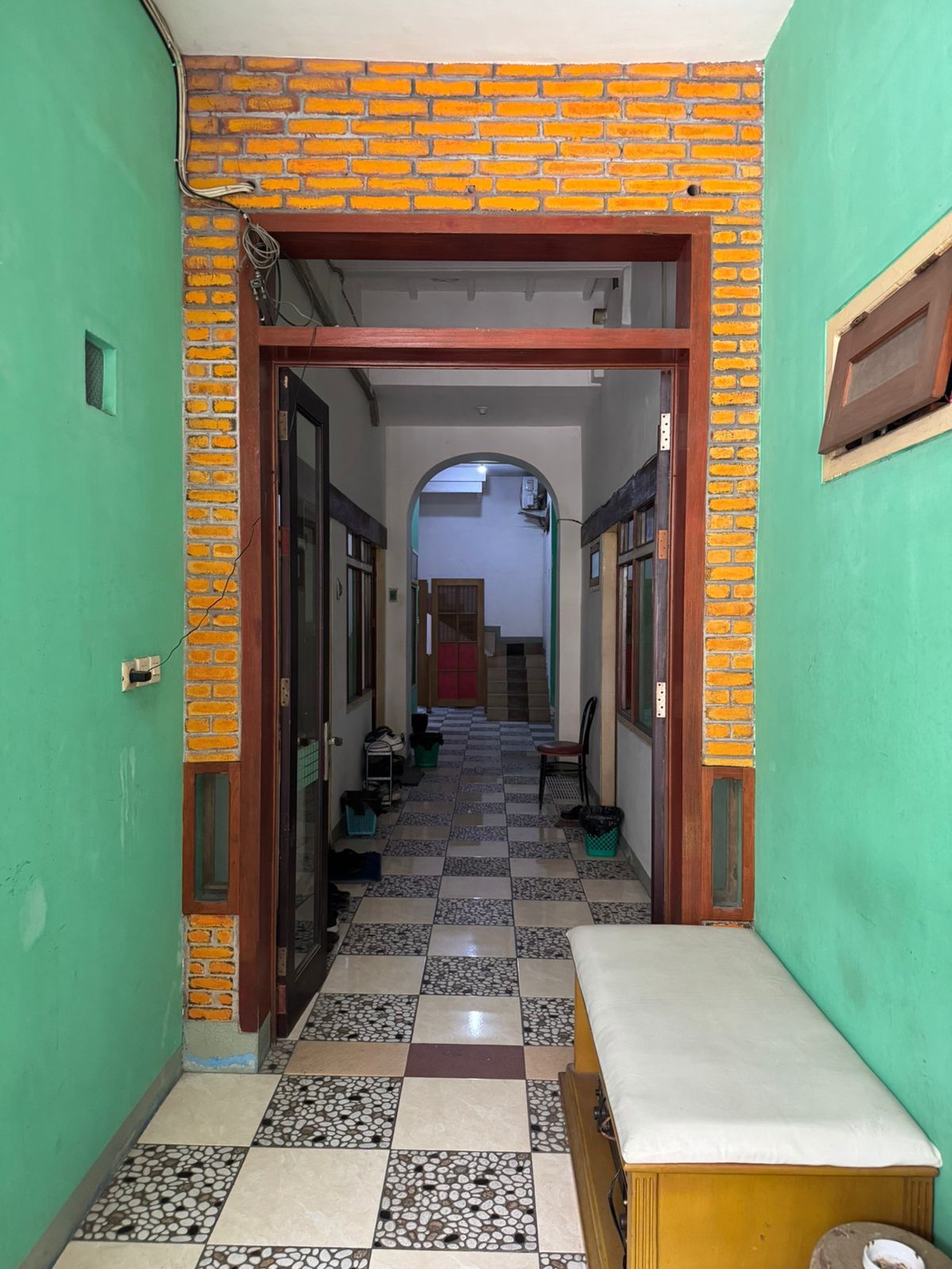 Dijual Rumah Kos - Kostan Dukuh Kupang Surabaya Barat - Aktif Operasional - Surat Hgb