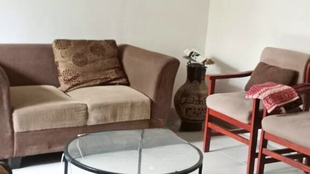 Rumah Luas 2 Lantai Dengan 5 KT Dalam Komplek di Sawangan 