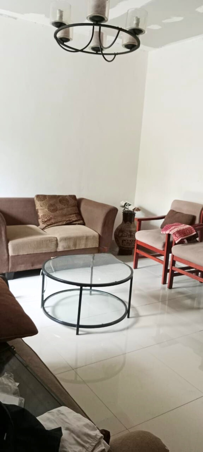 Rumah Luas 2 Lantai Dengan 5 KT Dalam Komplek di Sawangan 