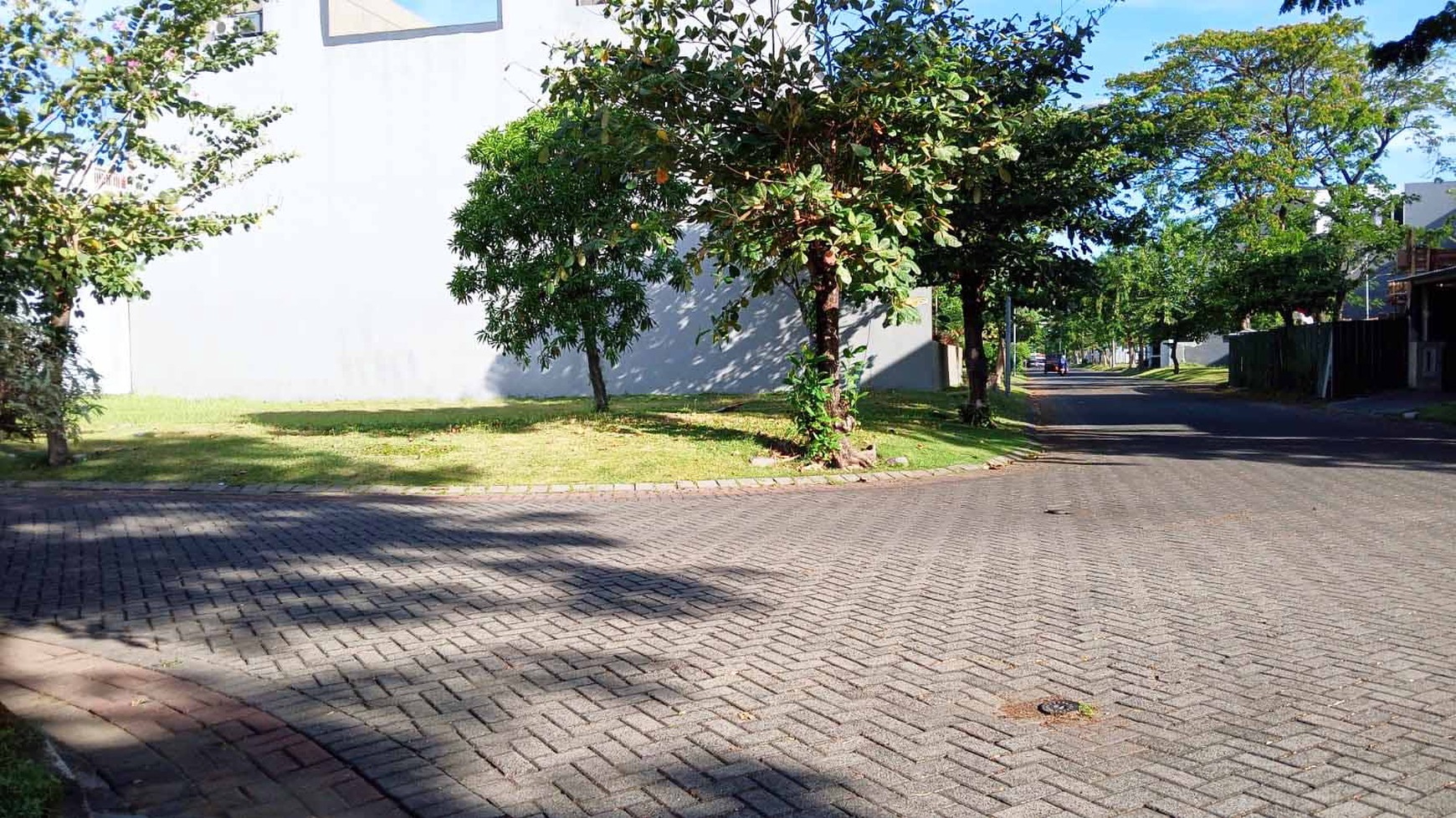 Tanah di Pakuwon City Cluster San Antonio Surabaya Timur, Luas 17 x 20 m2, Pojokan/Hook