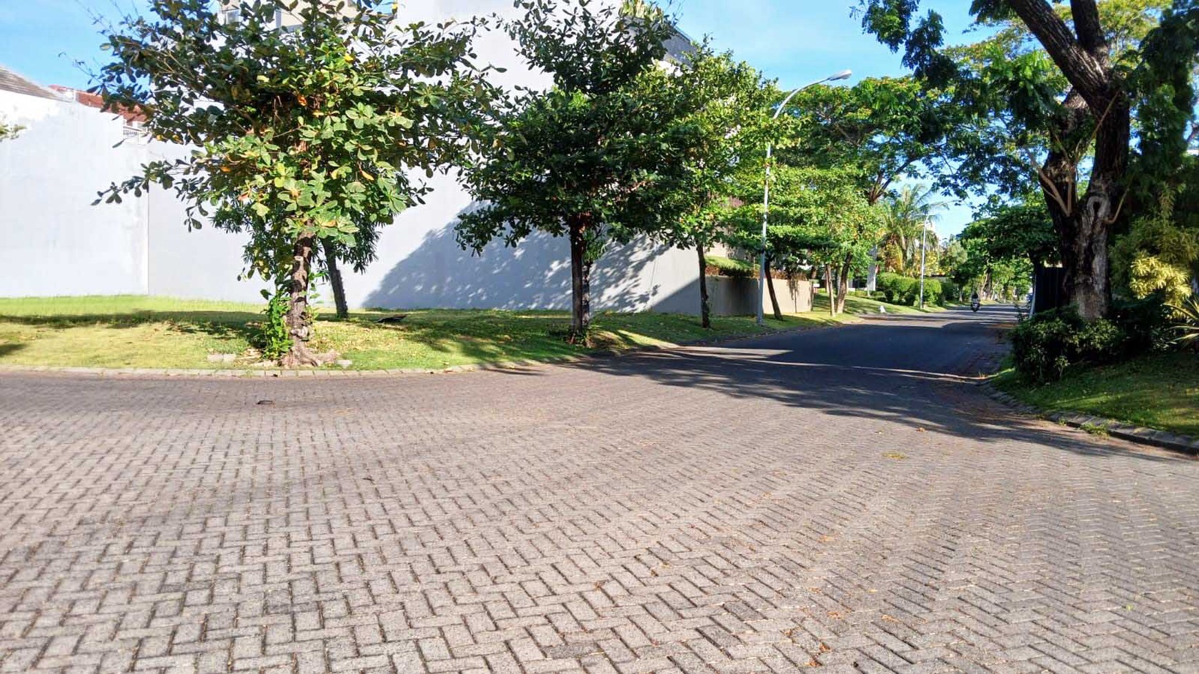 Tanah di Pakuwon City Cluster San Antonio Surabaya Timur, Luas 17 x 20 m2, Pojokan/Hook