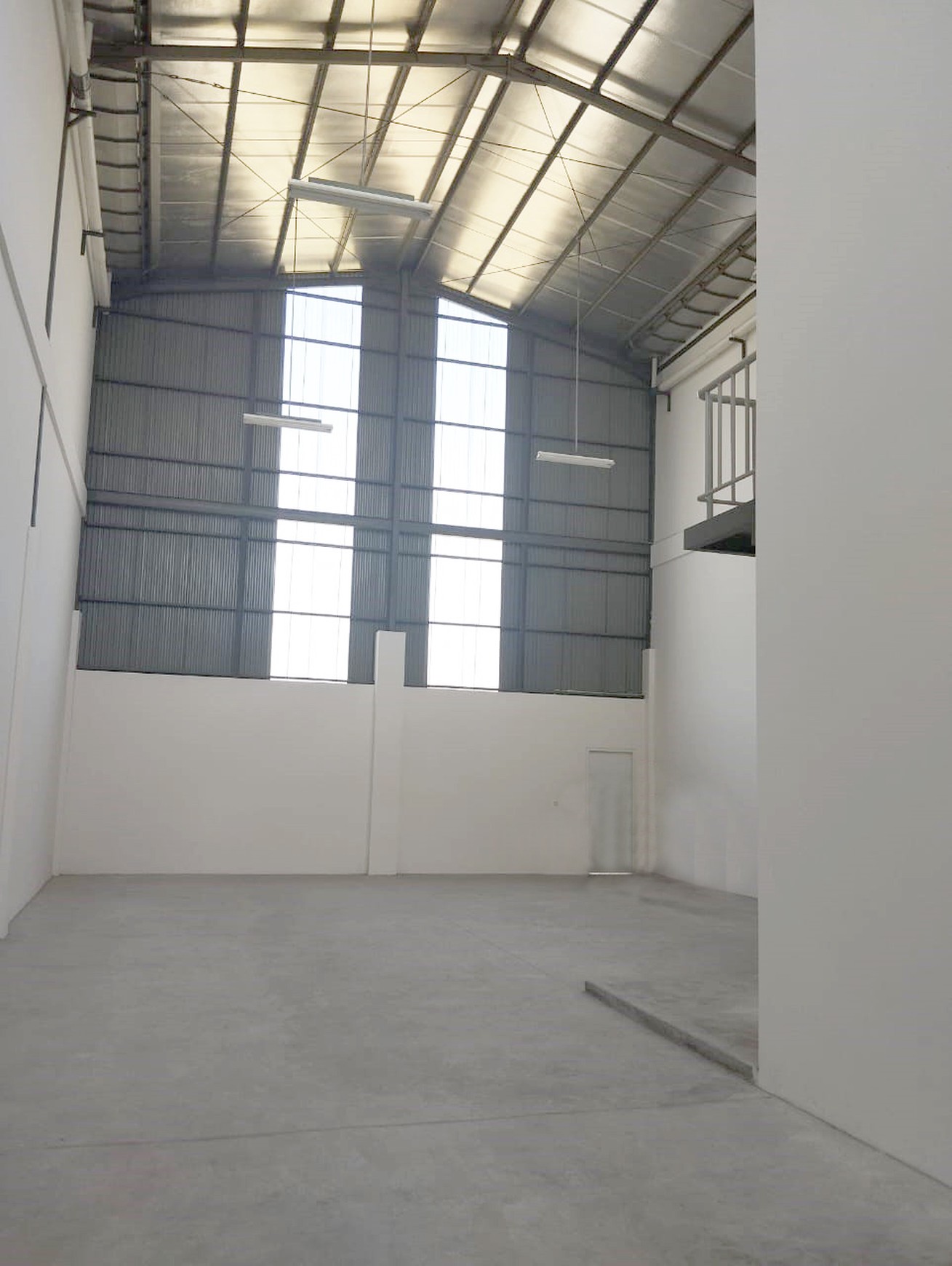 Pergudangan AKR GEM CITY EAST GATE LOGISTIC PARK GRESIK, BARU GRESS, STRATEGIS
