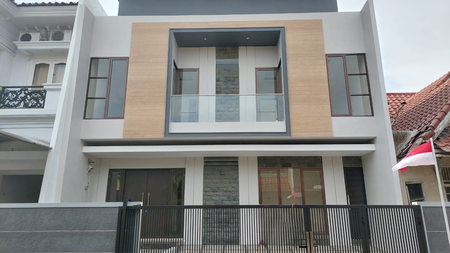 Dijual Rumah Baru Citraland Utama Cluster International Village Surabaya Barat Minimalis Modern