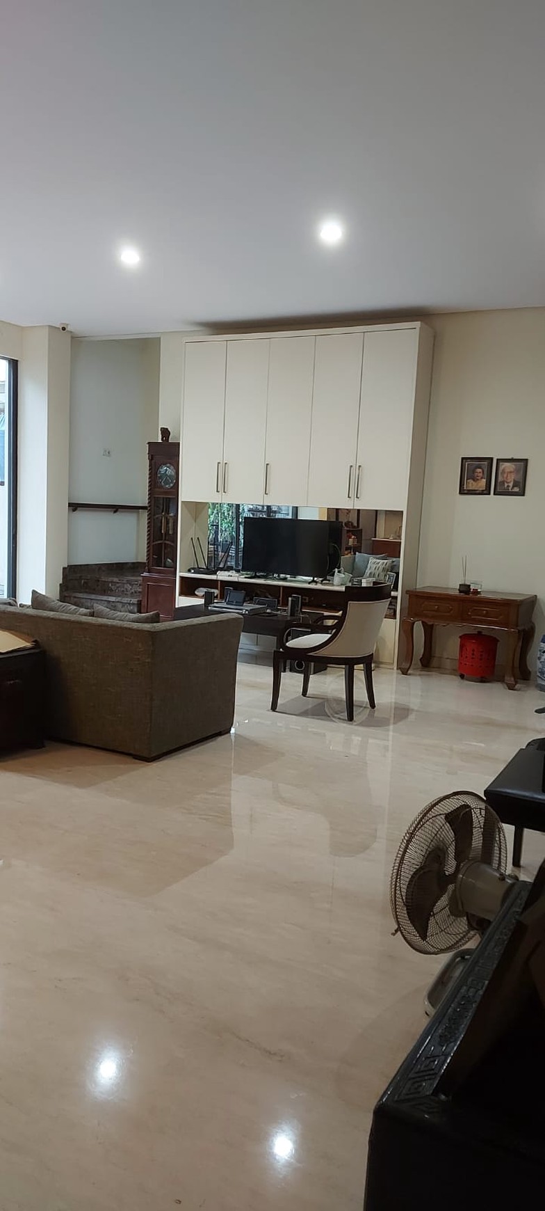 1 562. Jual Rumah Mewah Graha Natura Siap Huni