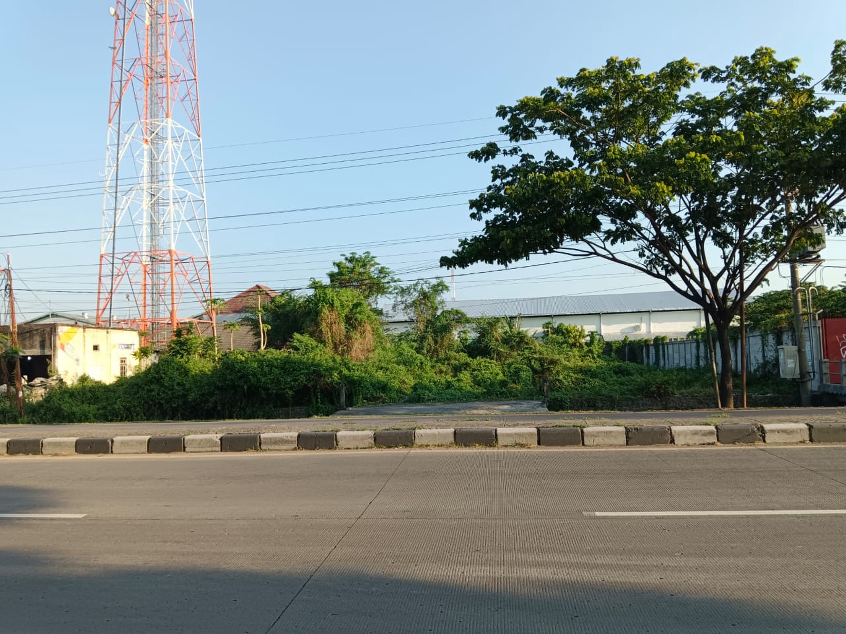 Disewakan 2275 m2 Tanah Nol Jalan Raya Gresik - Babat Lamongan Jawa Timur - Sudah URUG Padat plus Pagar Precast  Strategis cocok buat Gudang , workshop dll
