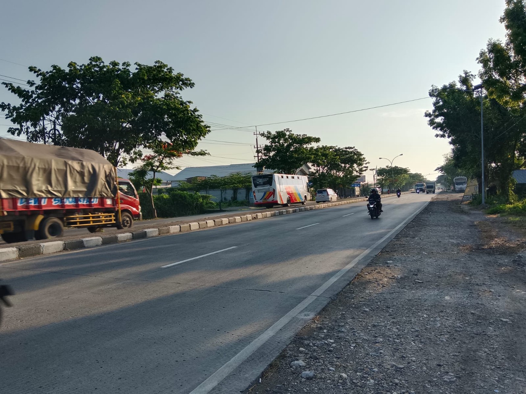 Disewakan 2275 m2 Tanah Nol Jalan Raya Gresik - Babat Lamongan Jawa Timur - Sudah URUG Padat plus Pagar Precast  Strategis cocok buat Gudang , workshop dll
