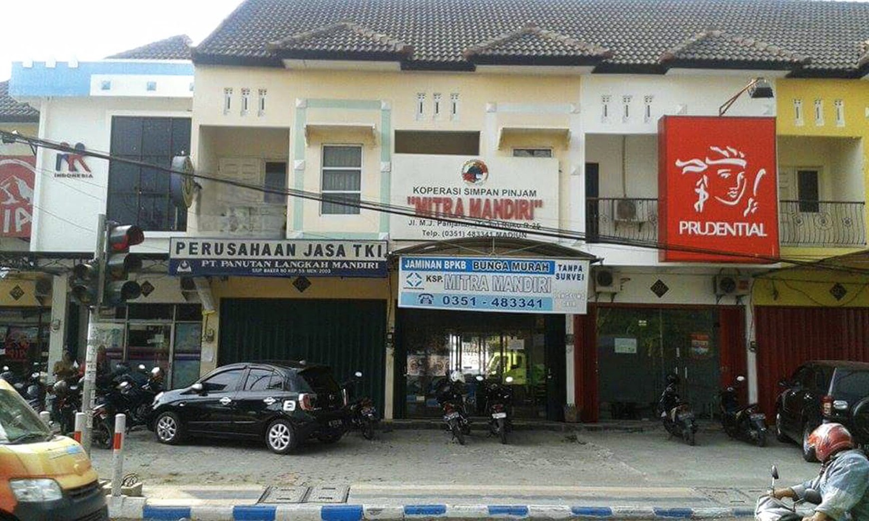 Dijual Ruko Jalan Raya Mayjen Panjaitan - Kota Madiun - Jawa Timur  - Parkiran Luas 