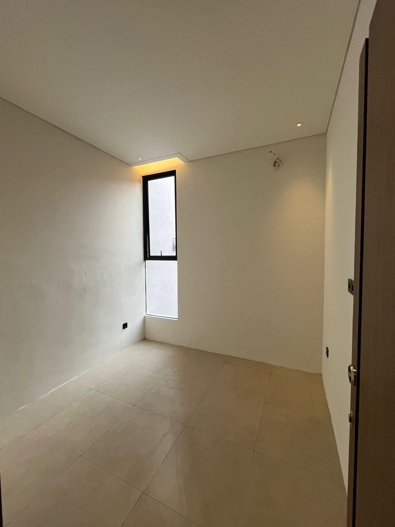 Rumah Brand New, Nyaman, bebas banjir dekat ST. Sudimara