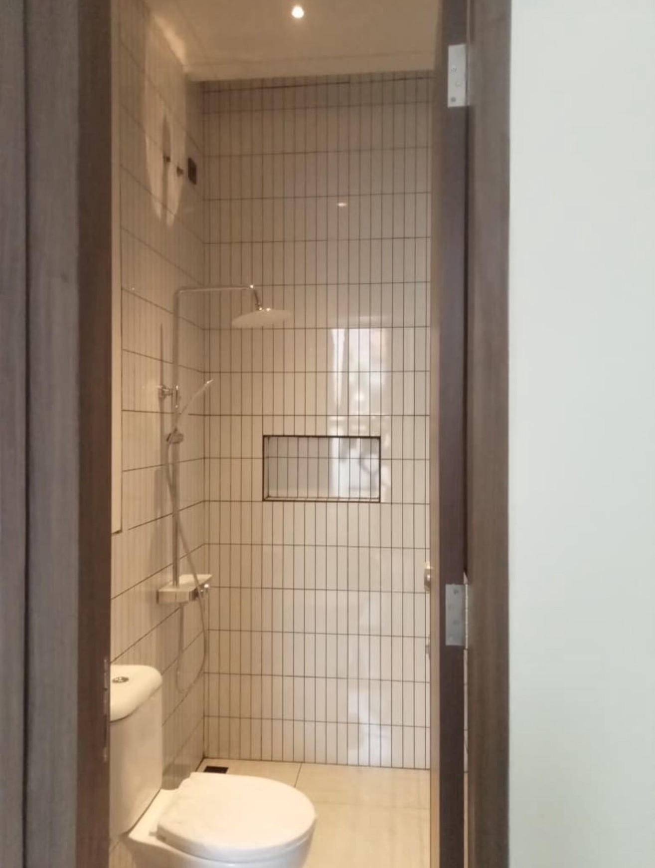 Rumah Brand New, Nyaman, bebas banjir dekat ST. Sudimara