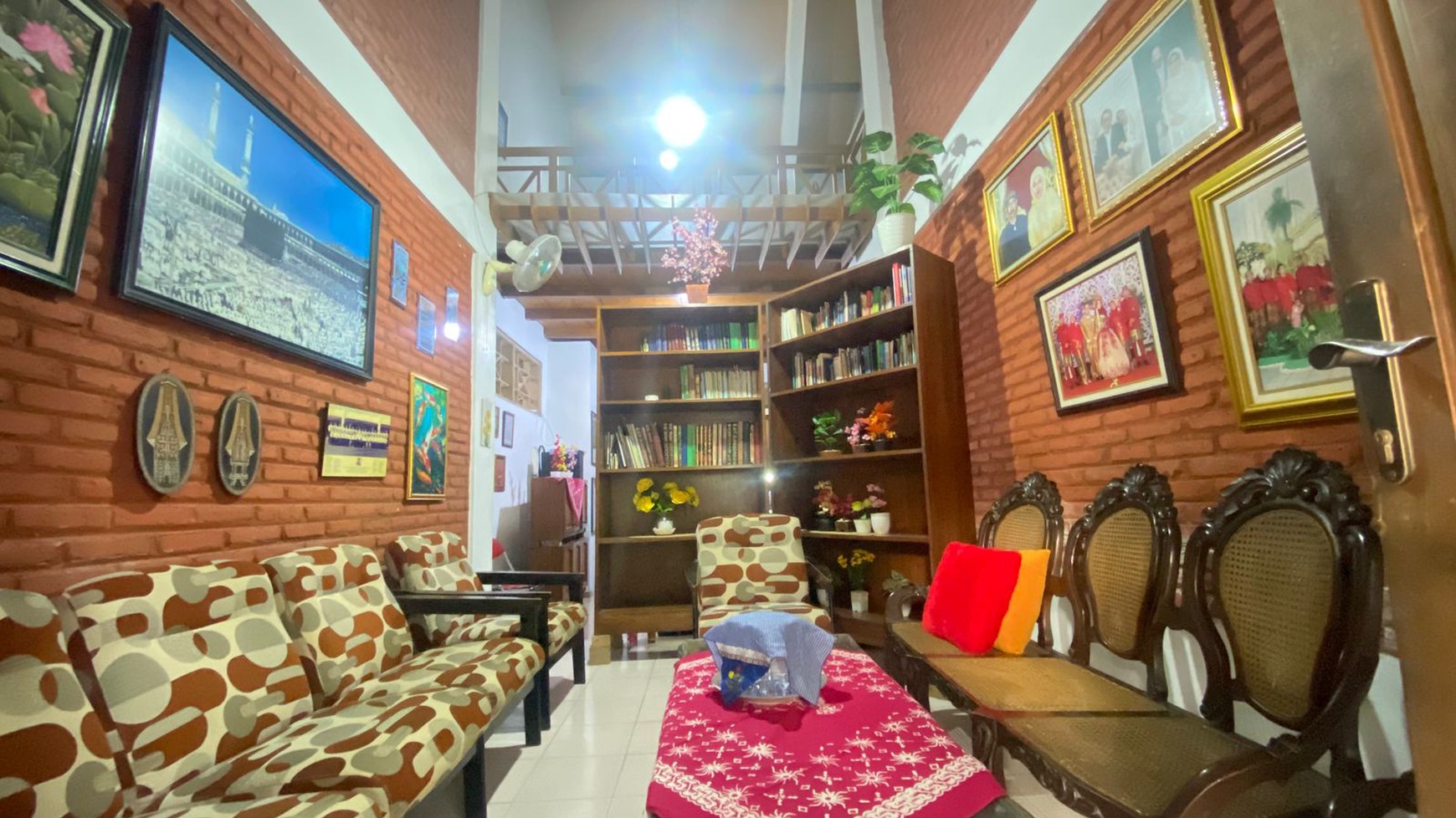 Rumah Hitung Tanah Area Cipete