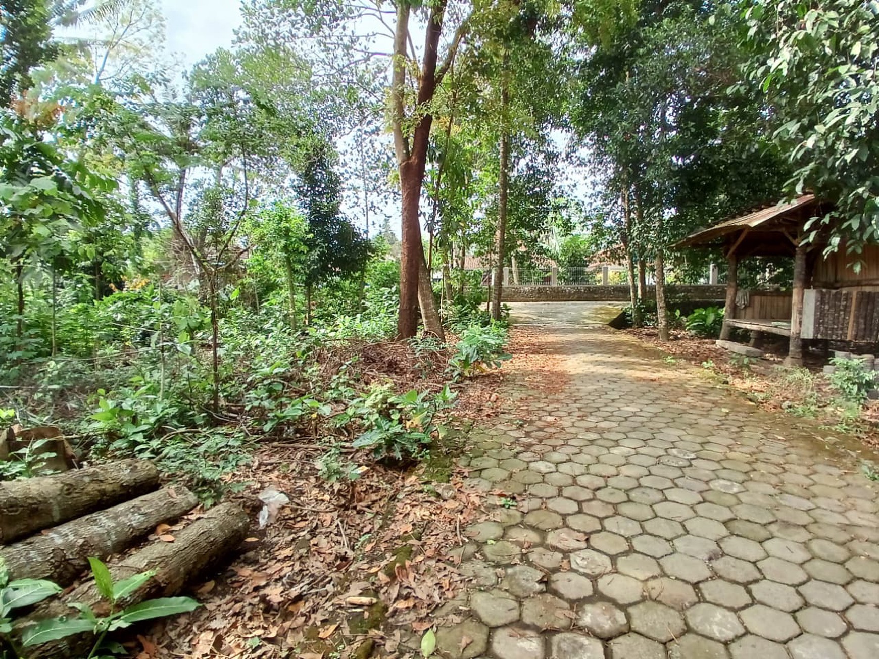 Rumah Hitung Tanah Area Cipete