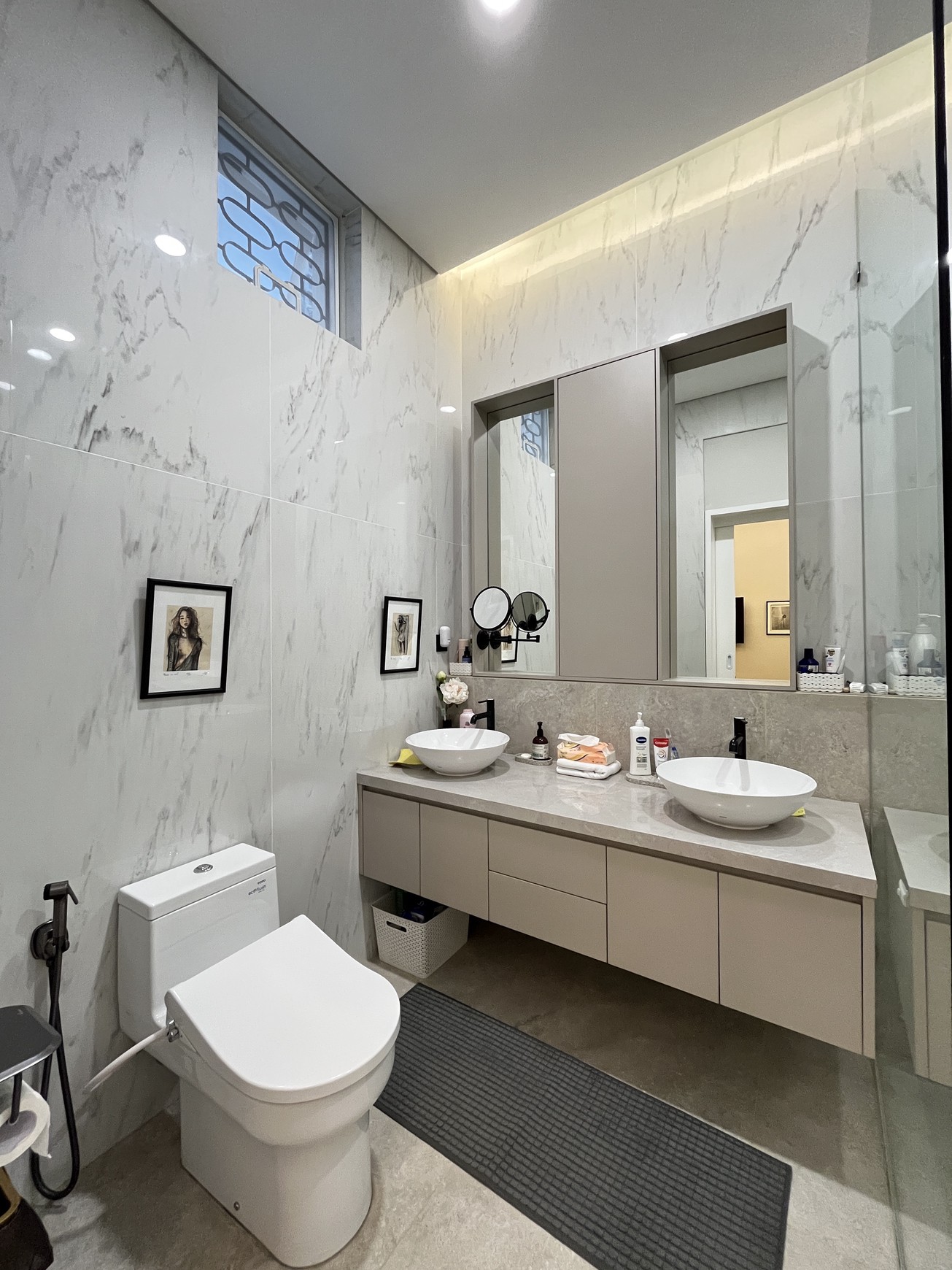 Dijual Rumah baru renovasi area komersial di Jl Jaksa - Kebon Sirih - Jakarta Pusat