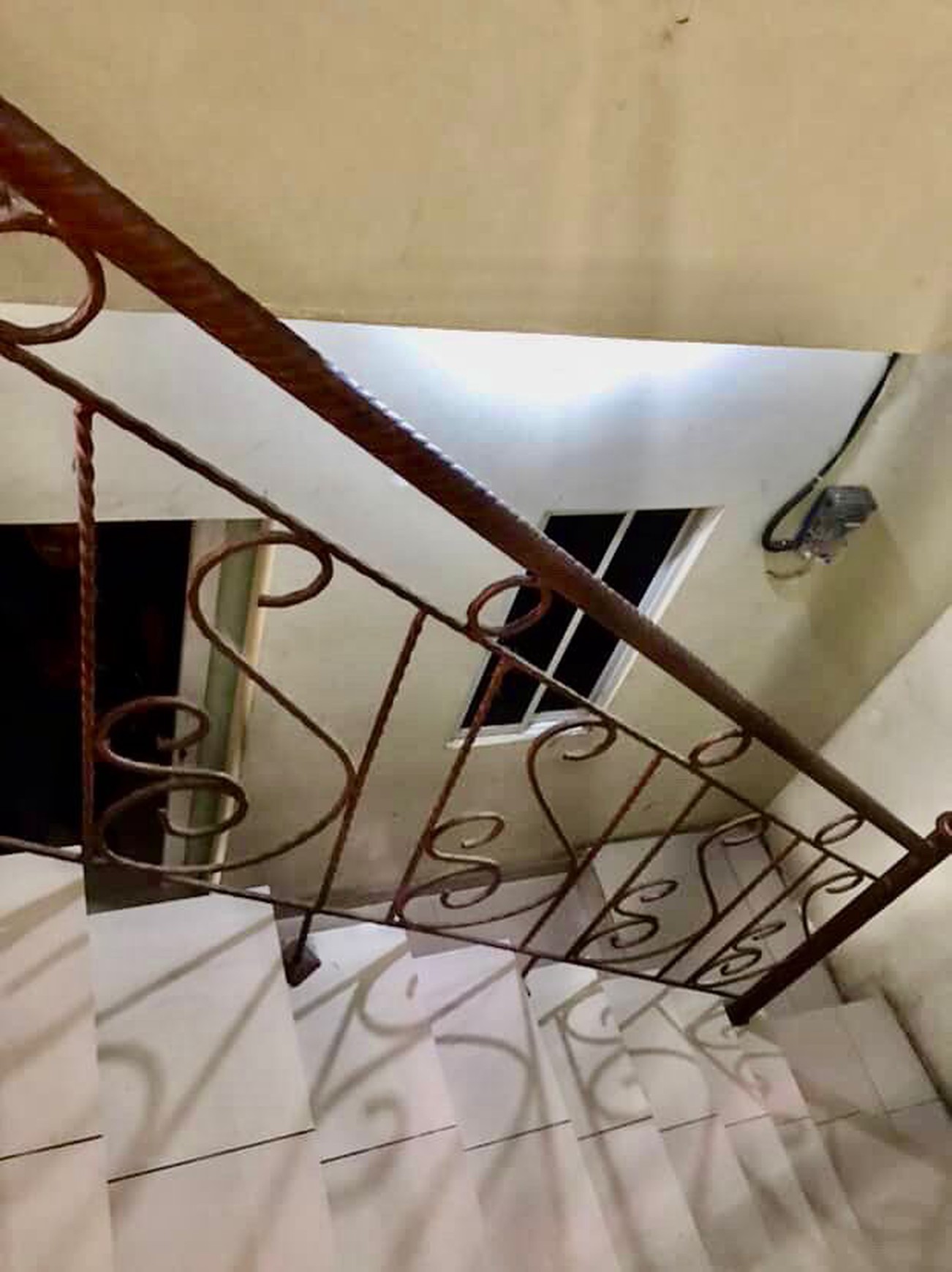 Rumah Kos-kosan Bagus 10 Pintu Full Furnished Strategis, Selangkah Dari Jl. Bang Pitung, Kebun Jeruk