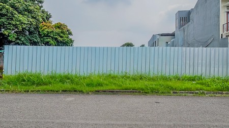Tanah Hoek di Pondok Indah, dekat Cilandak Kemang Kebayoran Baru