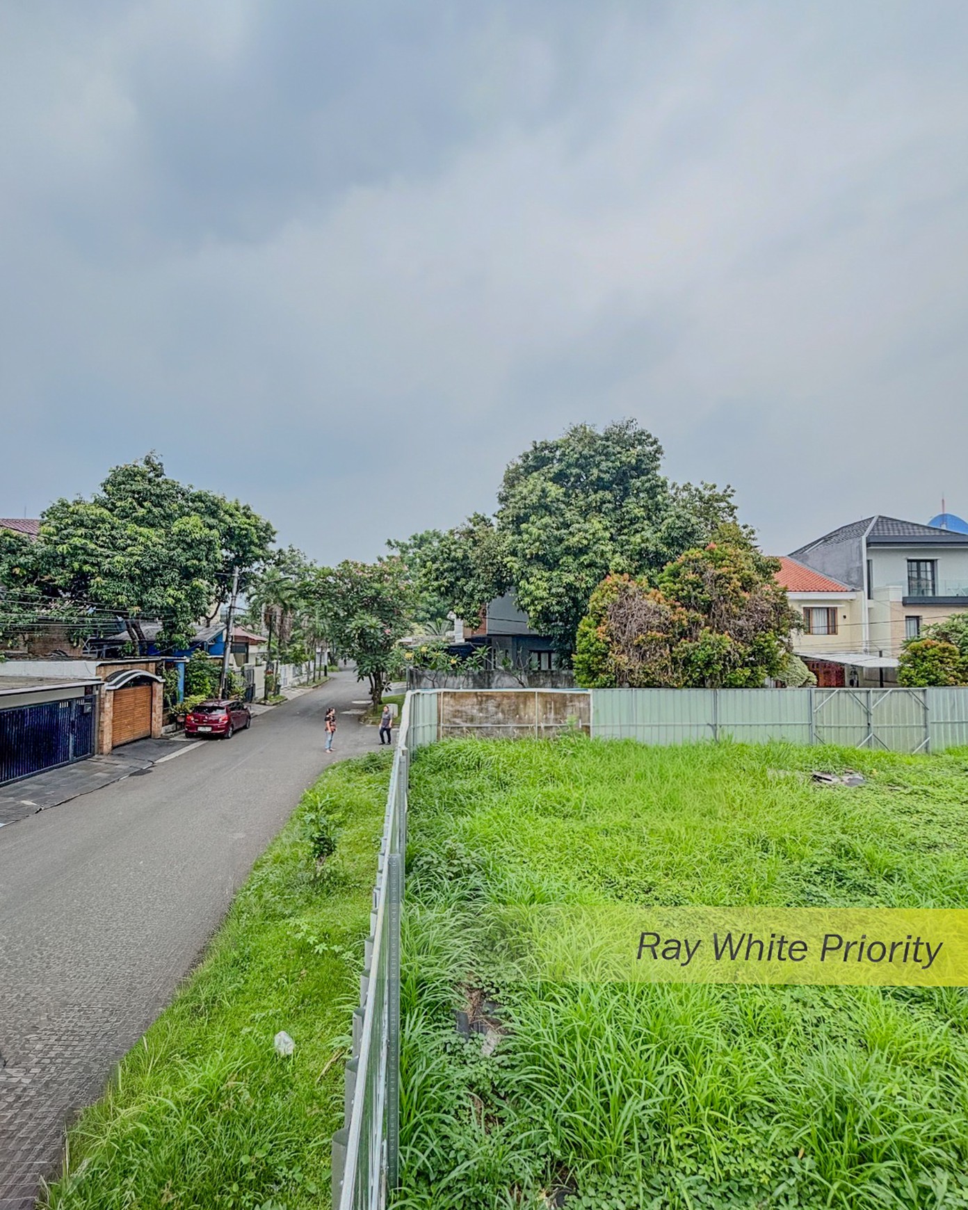 Tanah Hoek di Pondok Indah, dekat Cilandak Kemang Kebayoran Baru